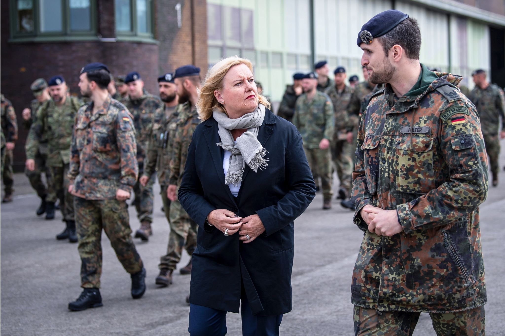 Wehrbeauftragte: Entkrampfung der Wehrpflicht-Debatte nötig