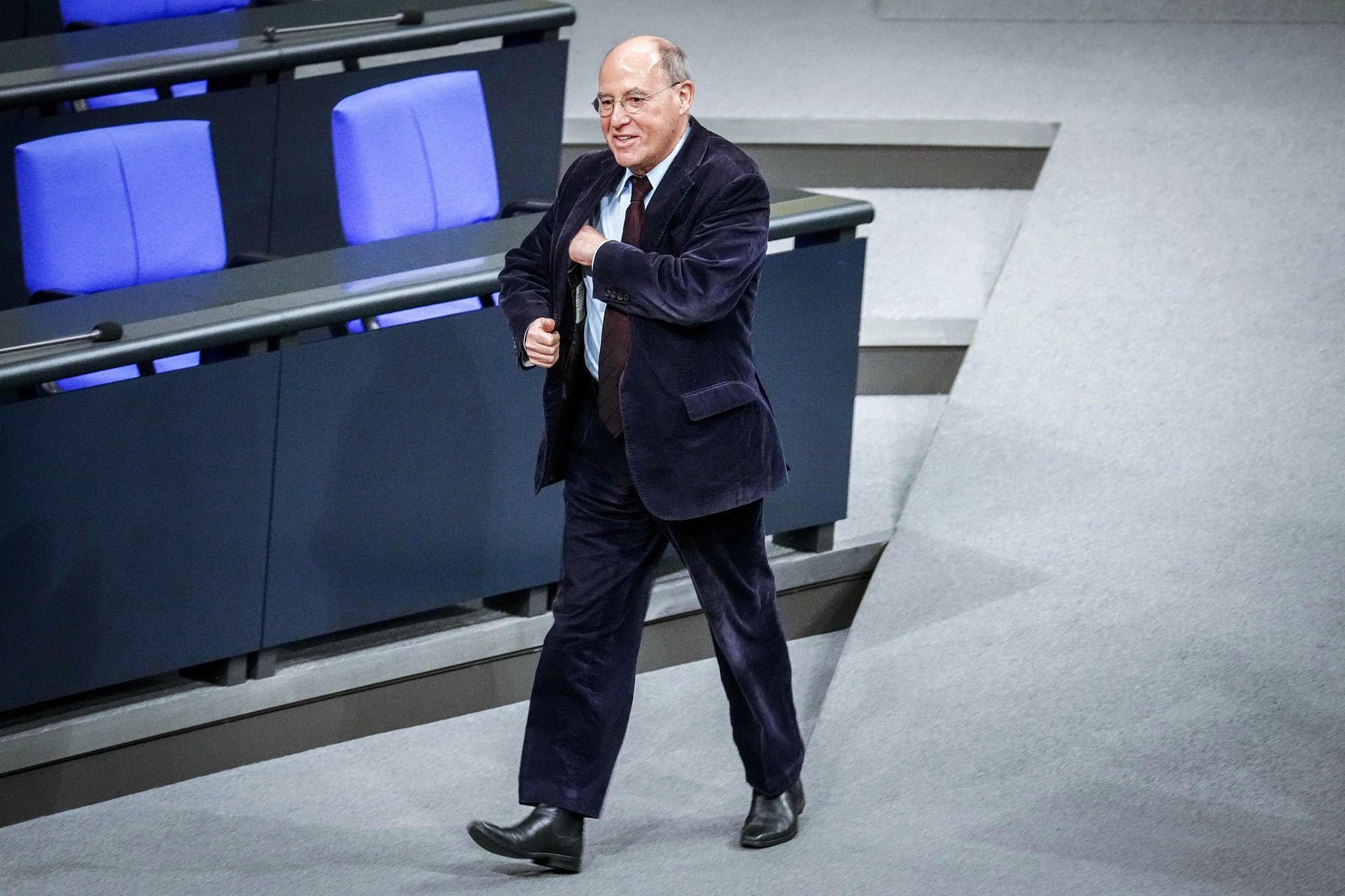 Gysis langer Weg zum Rednerpult