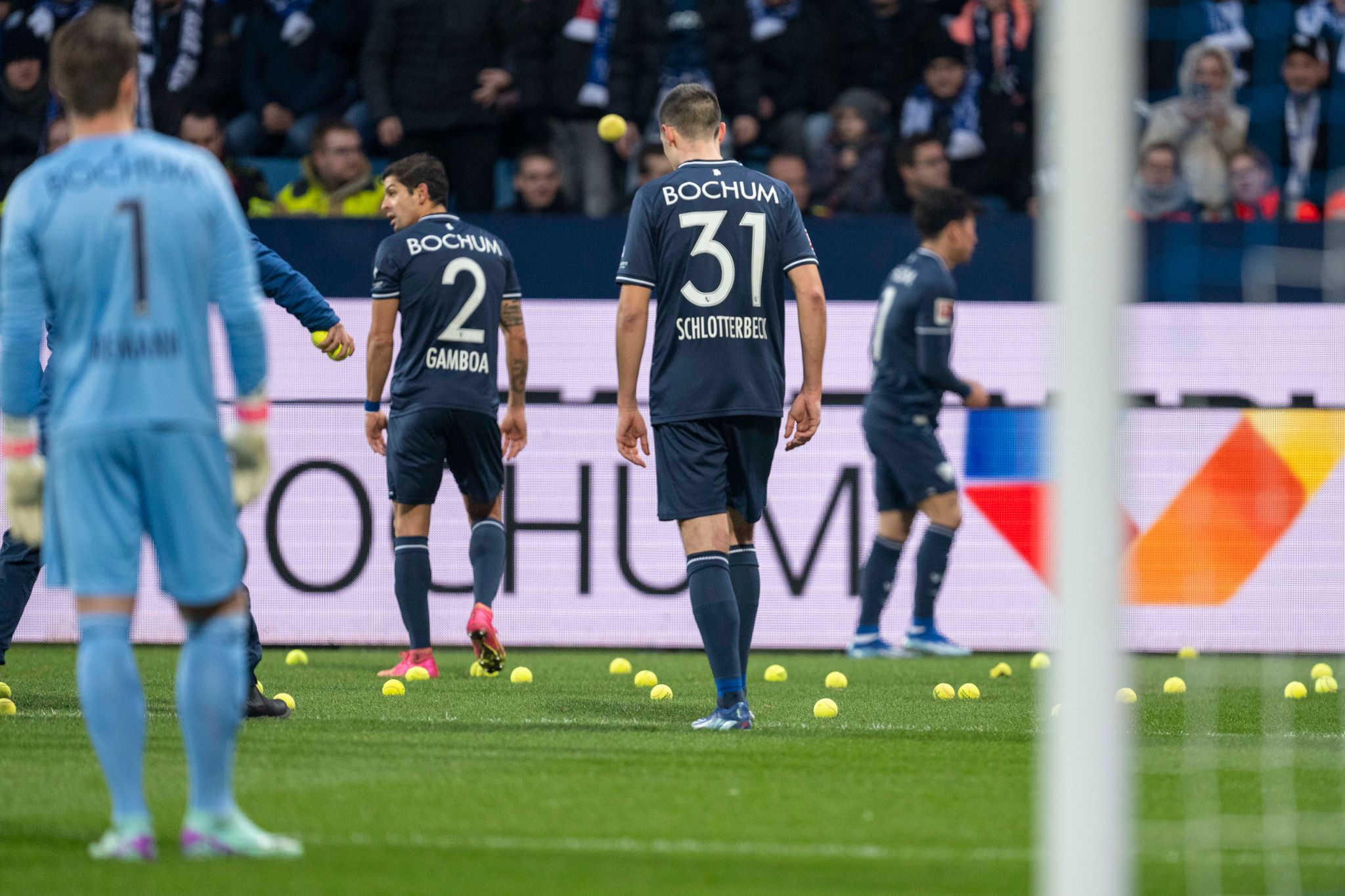 Heftige Proteste gegen Investoren-Pläne der DFL