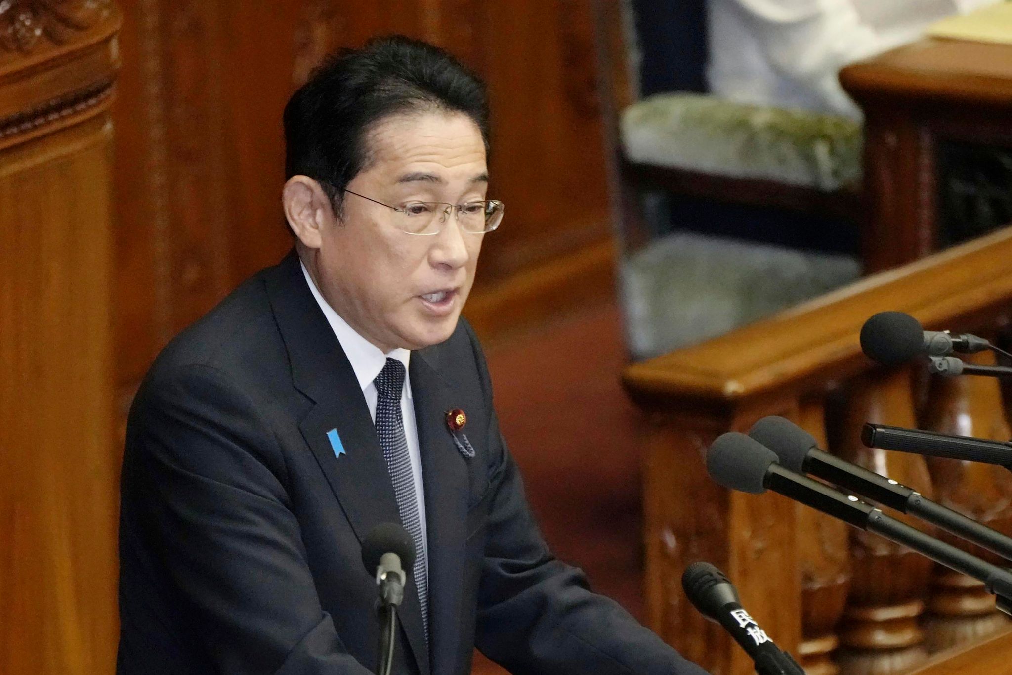 Parteispendenaffäre in Japan: Vier Minister treten zurück