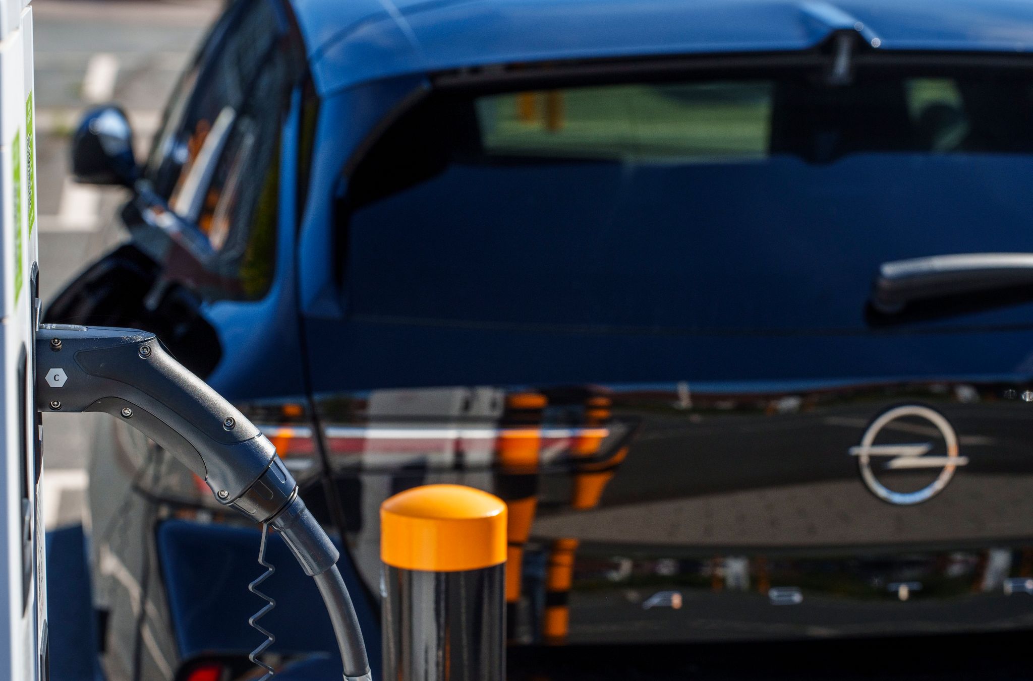 Autokonzern garantiert E-Auto-Bonus für Privatkunden