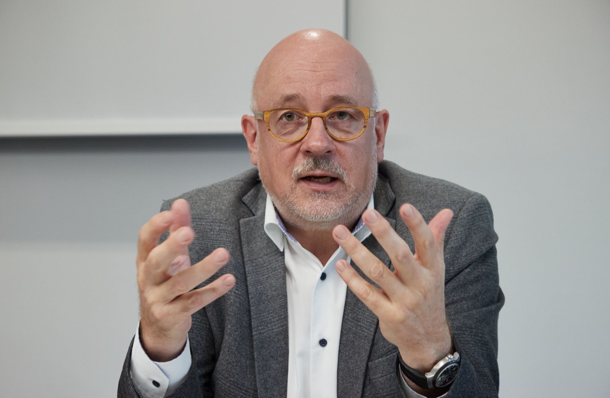 Ärzteverbands-Chef droht mit Praxisschließungen im Januar