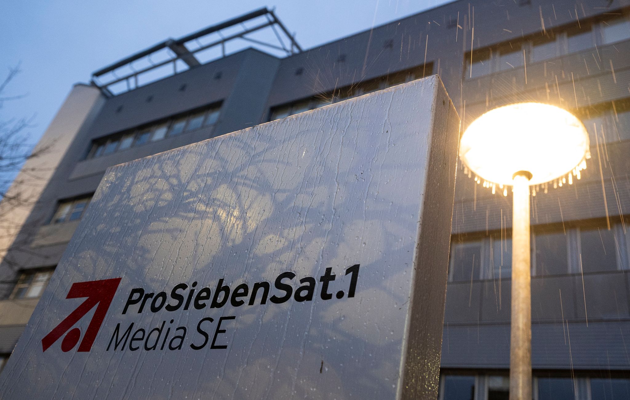 ProSiebenSat.1 zeigt mehr lokales Programm