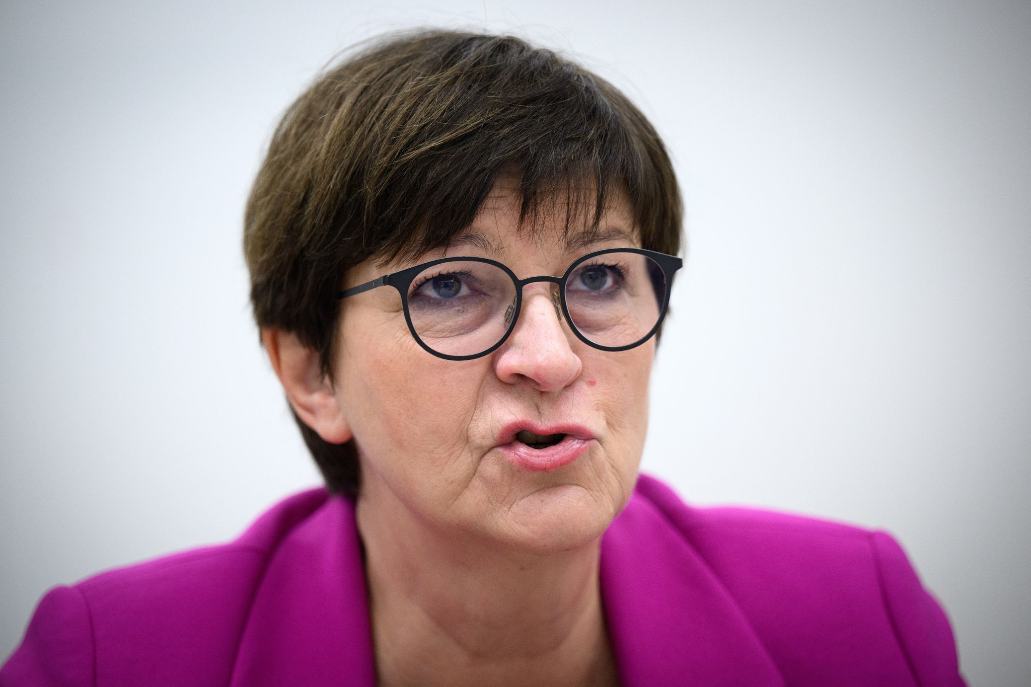 Esken weist Wehrpflicht-Vorstoß von Pistorius zurück