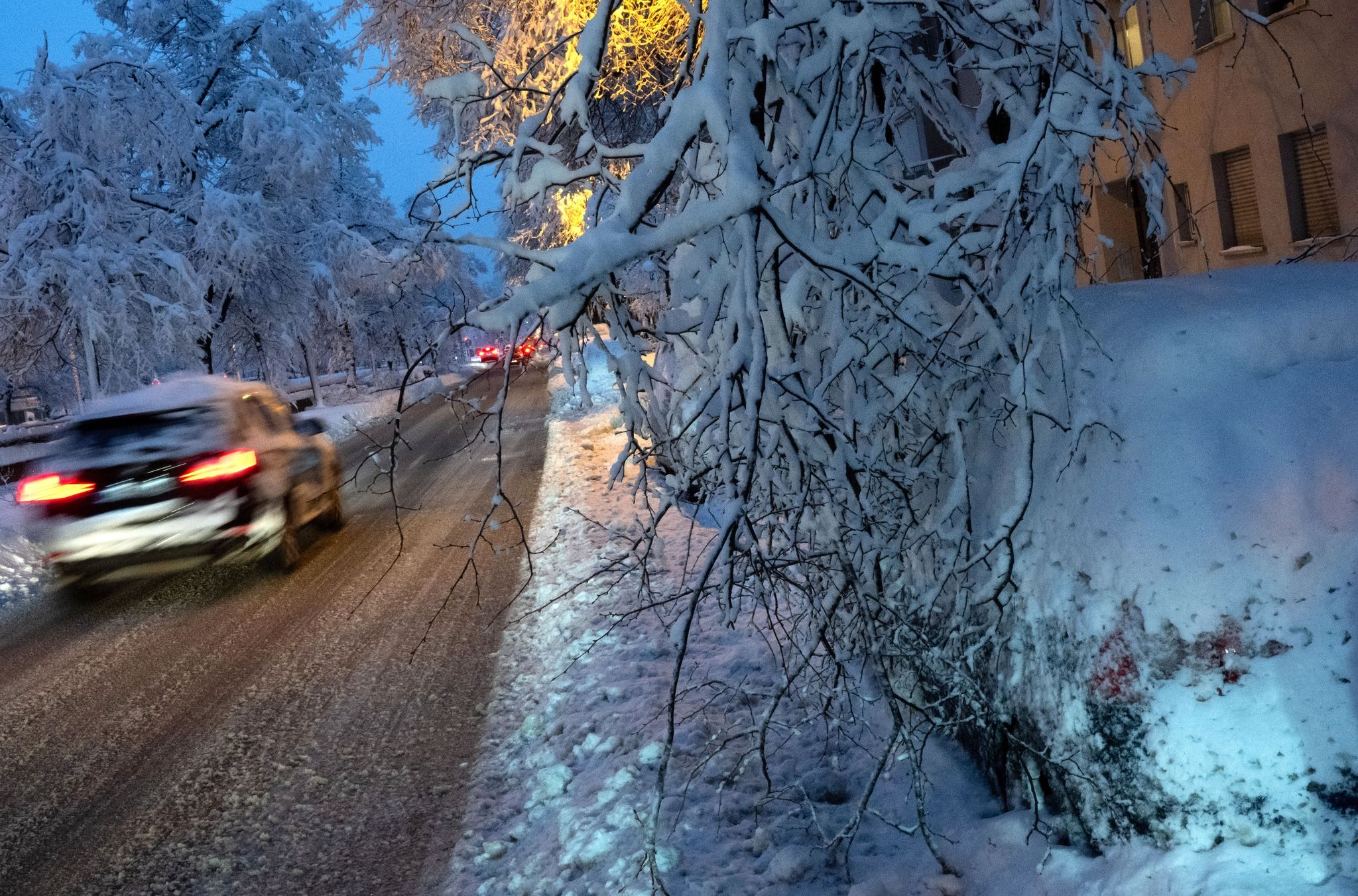 Nach Wintereinbruch eingeschränkter Zugverkehr in Bayern