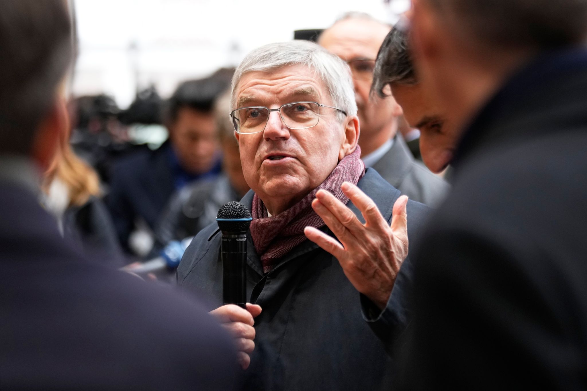 IOC-Boss Bach verteidigt Zulassung russischer Athleten