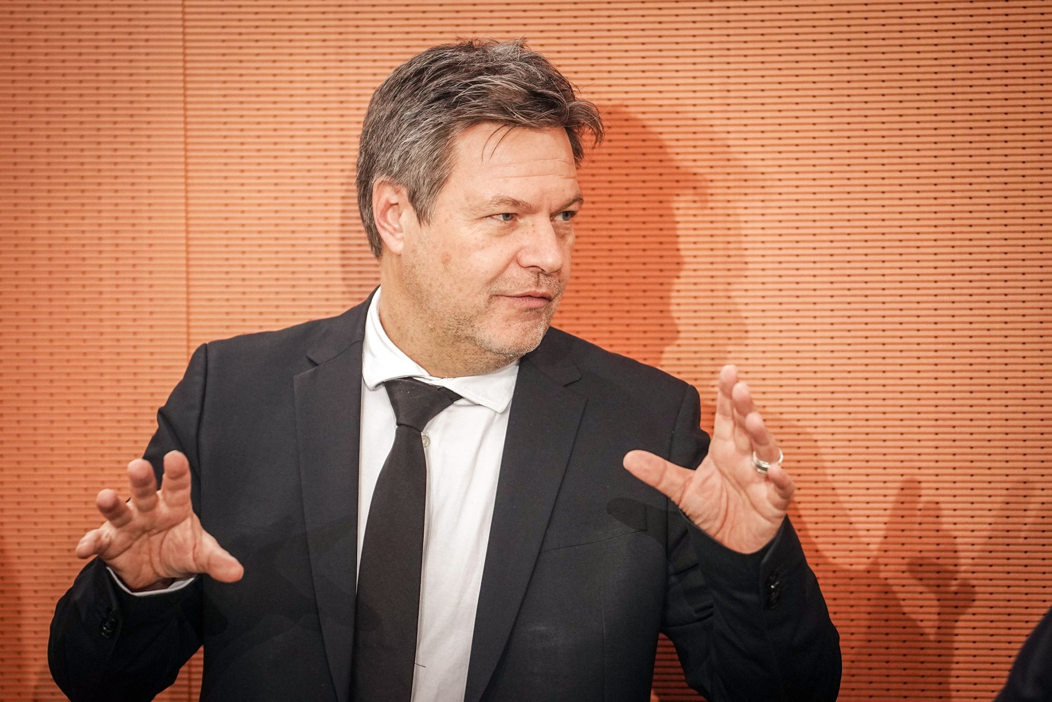 Habeck verteidigt umstrittene Entscheidung zum Agrardiesel