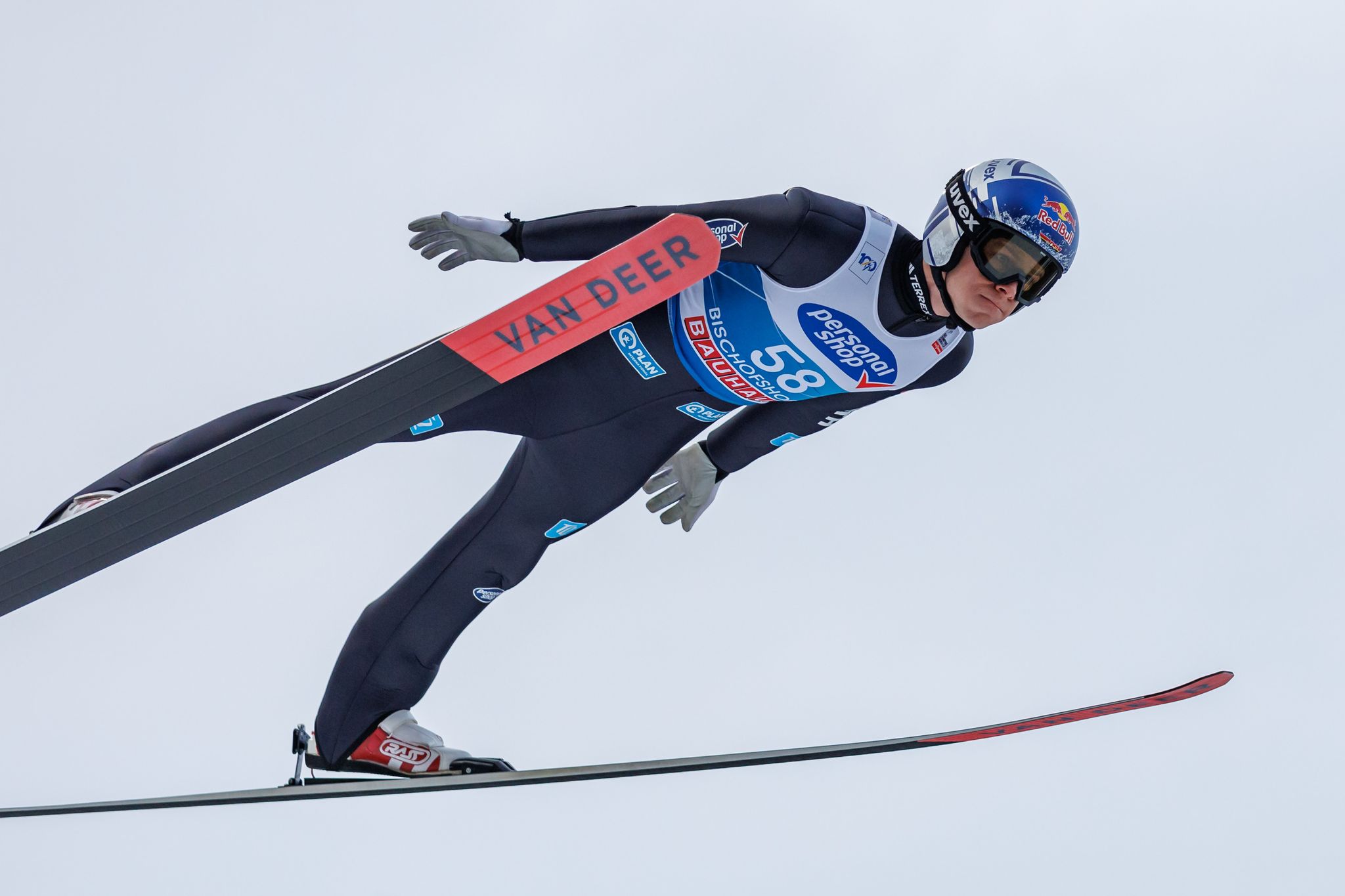 Wellinger in Qualifikation Neunter – Kobayashi vorne