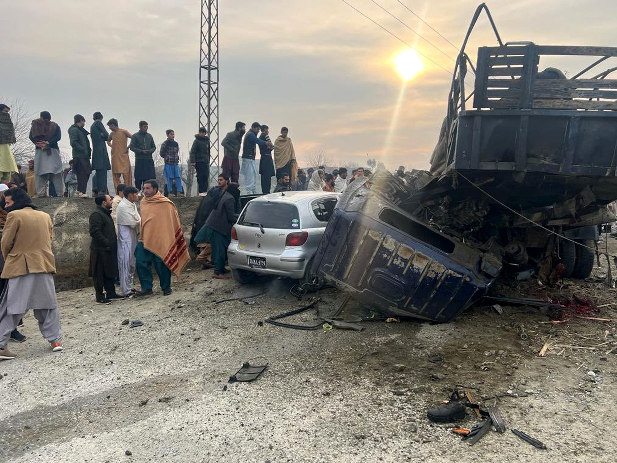 Anschlag: Fünf Polizisten bei Impfkampagne getötet