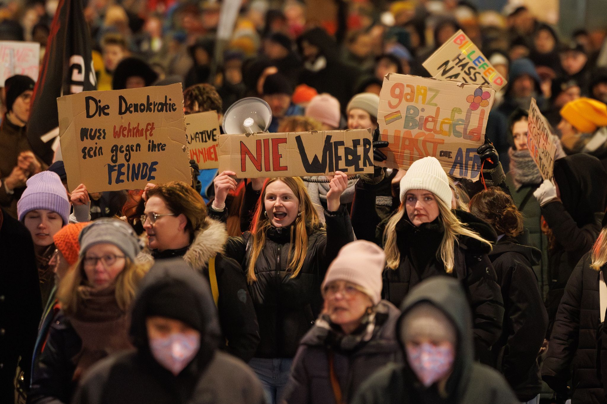 Demos gegen Rechts in vielen Städten