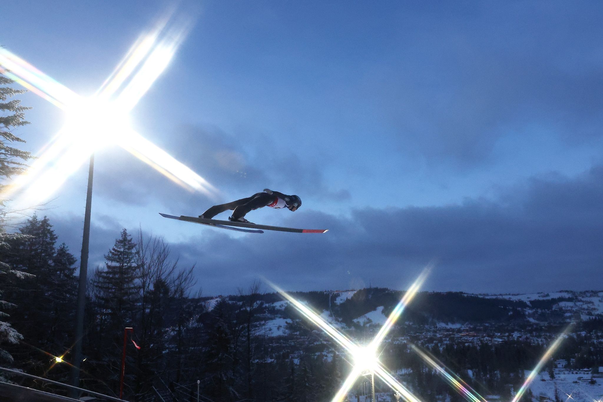 Wellinger stark: Deutsche Skispringer im Team auf Platz drei