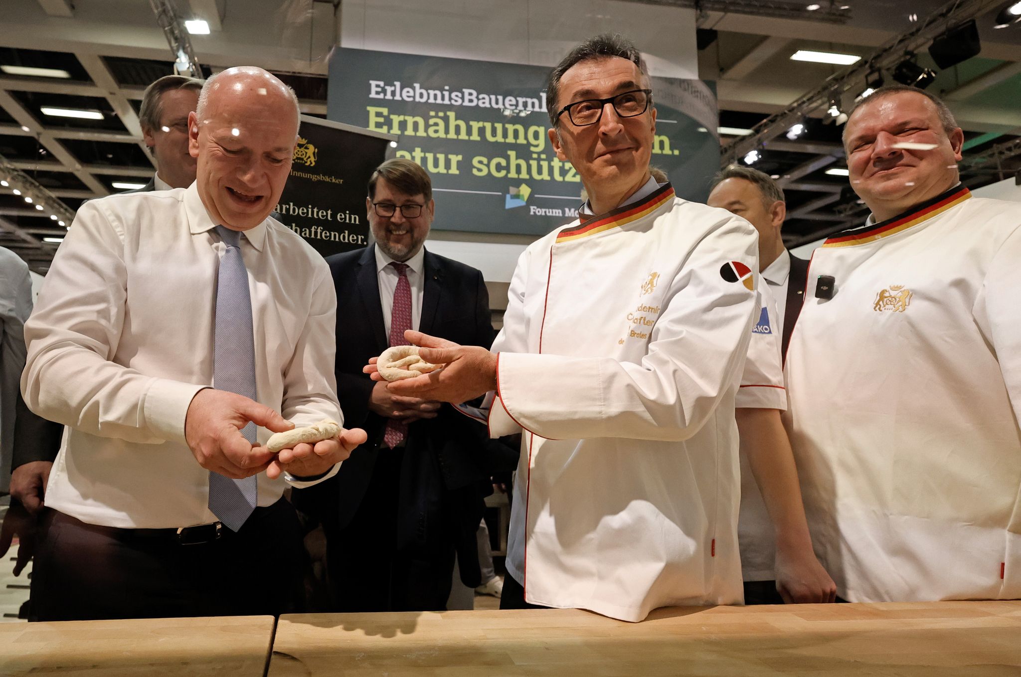 Özdemirs Messetour mit Birkensaft und «weniger Zickzack»