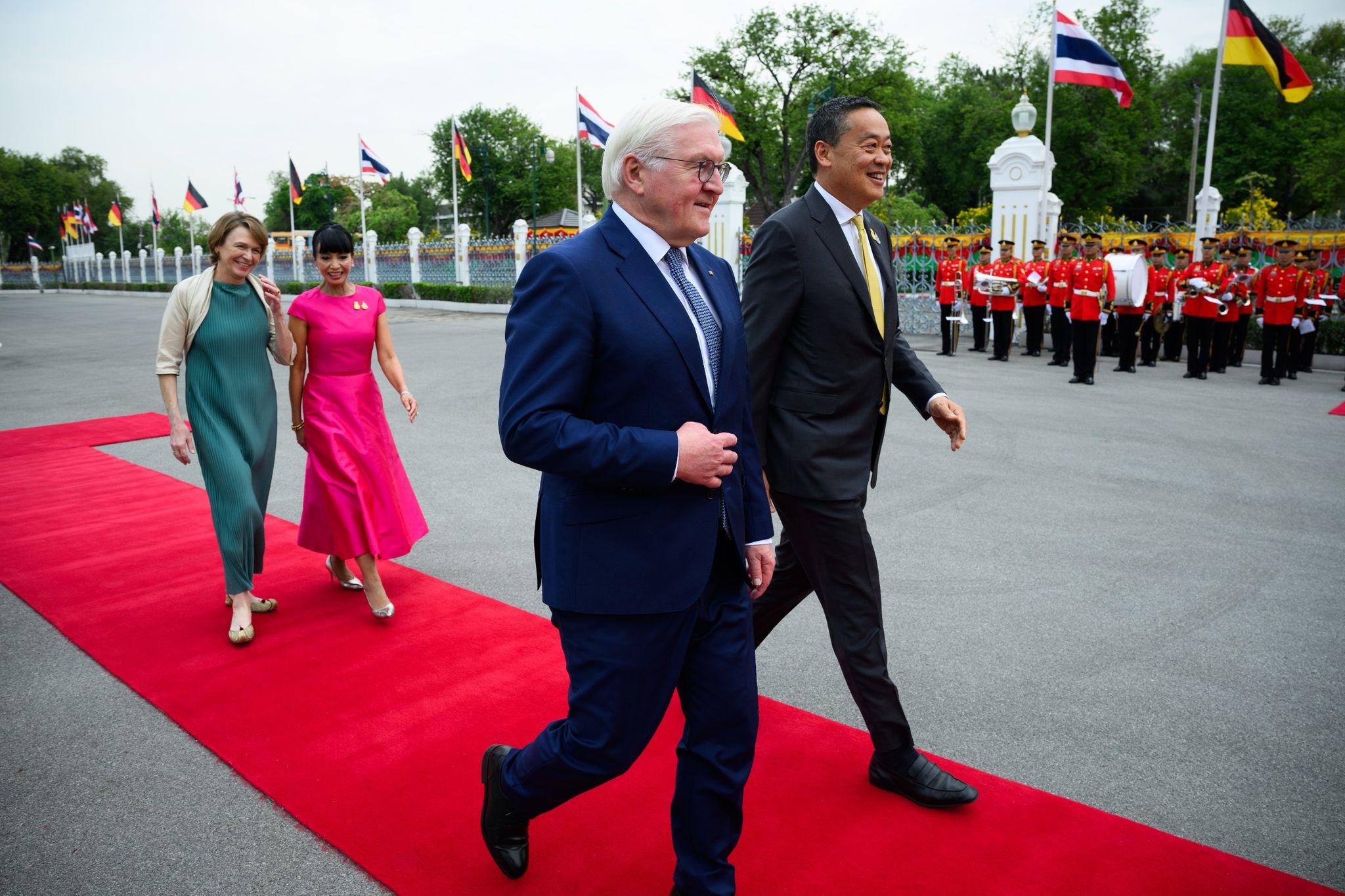 Steinmeier ehrt Fluthelfer bei «Weihnachtshochwasser»