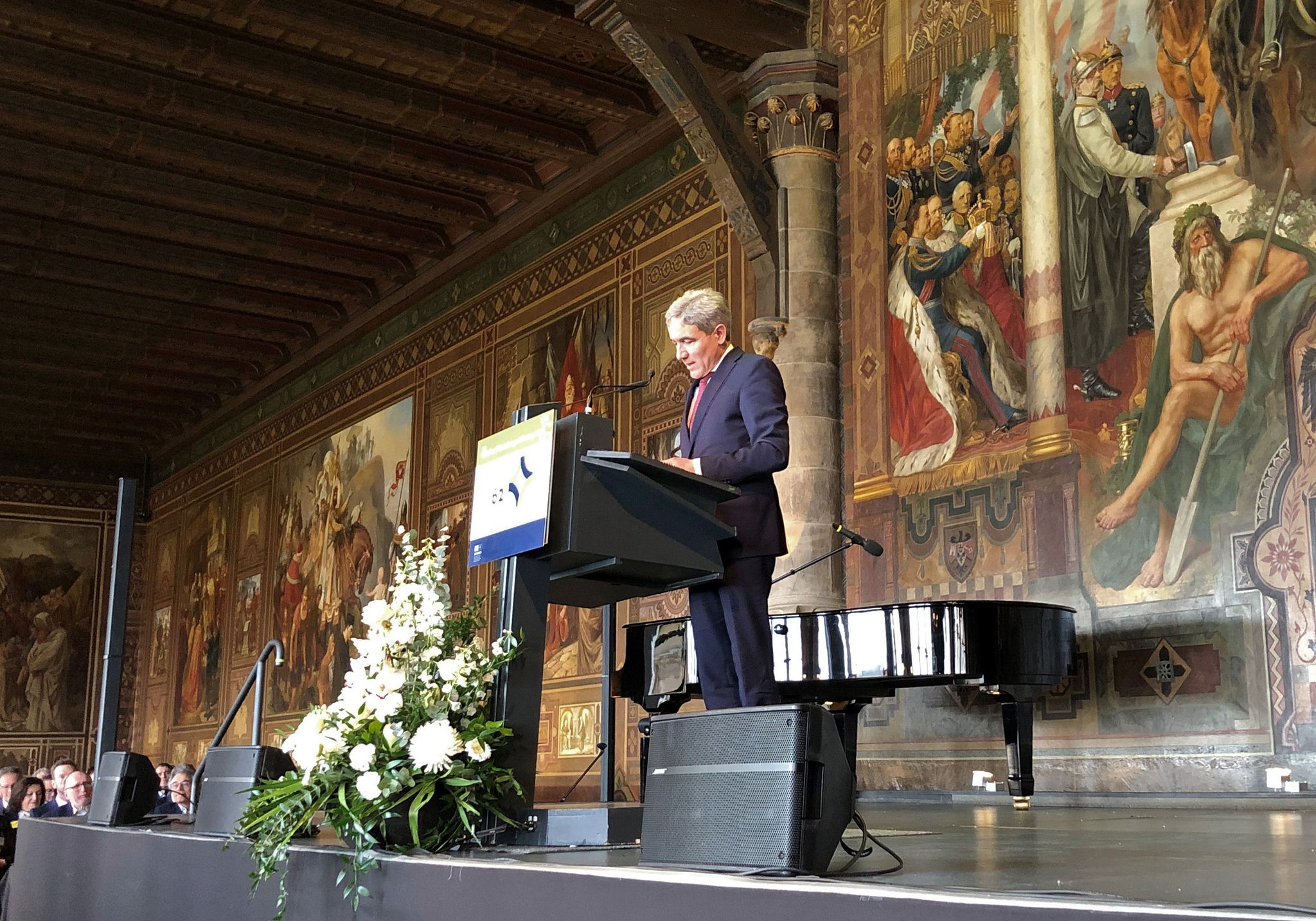 Verfassungspräsident würdigt Grundgesetz und appelliert an die Bevölkerung