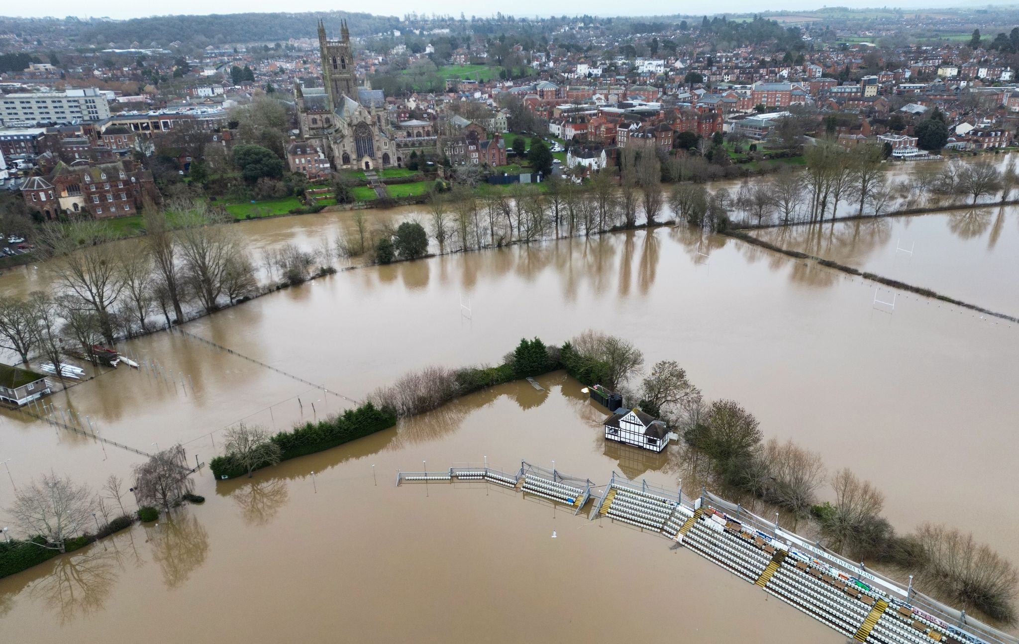 Starke Hochwasser auch in England und Frankreich