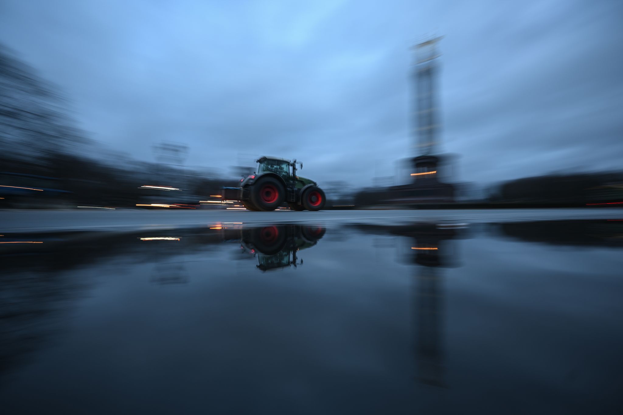 Bauern wollen vor Parteizentralen demonstrieren