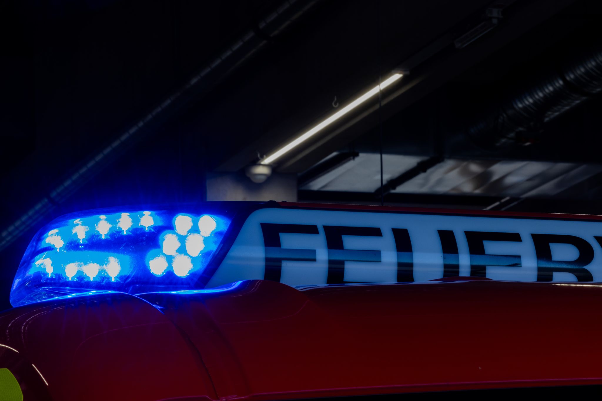 Brand in Wohnhaus – drei Tote und Menschen in Lebensgefahr