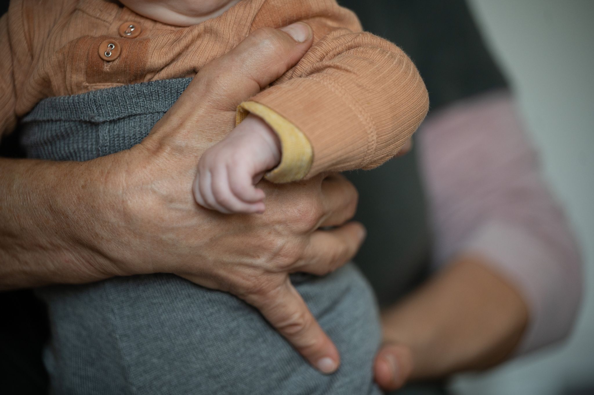 Opa mit Anfang 40 – Was junge Großeltern ausmacht