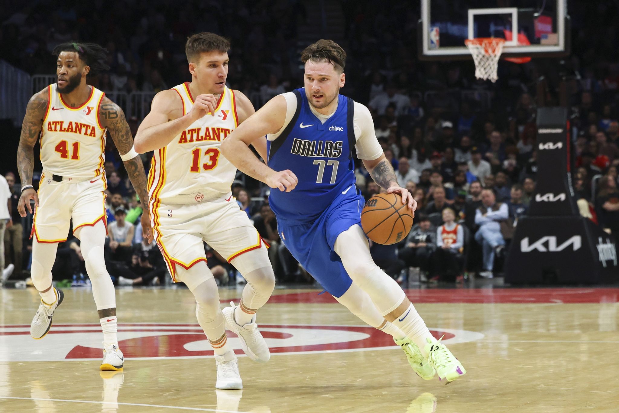 Duell der Basketball-Weltmeister: Theis führt Clippers zum Sieg gegen Schröder