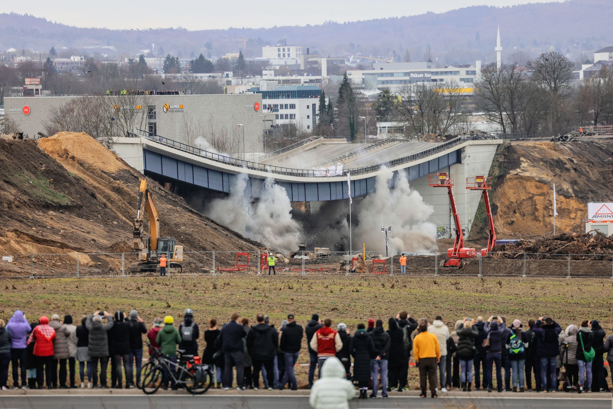 Autobahnbrücke bei Aachen gesprengt