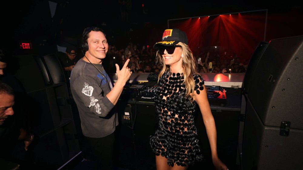 Heidi Klum veröffentlicht neuen Song mit Tiësto und feiert in Miami