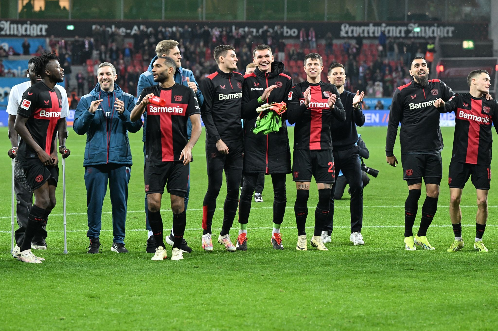 Bayer Leverkusen siegt gegen Bayern München und träumt vom Meistertitel