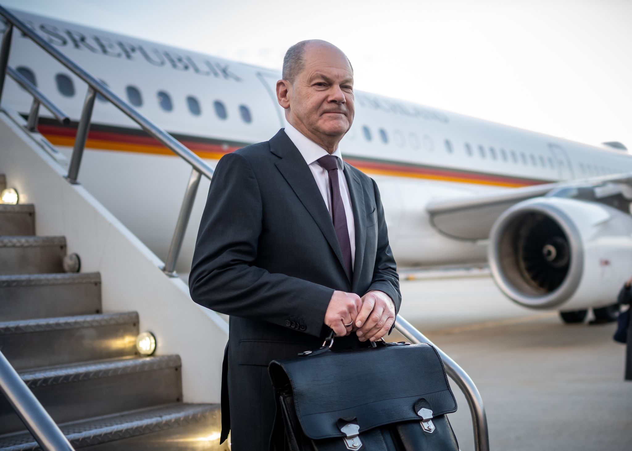 Bundeskanzler Scholz in Washington: Militärhilfe für Ukraine im Fokus