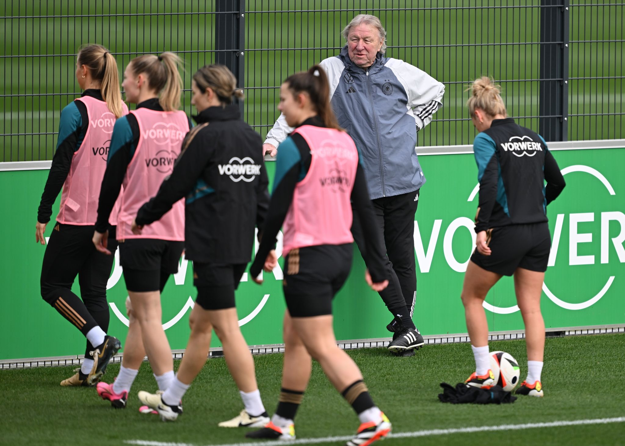 Deutsche Fußballerinnen vor entscheidendem Olympia-Qualifikationsspiel gegen Frankreich