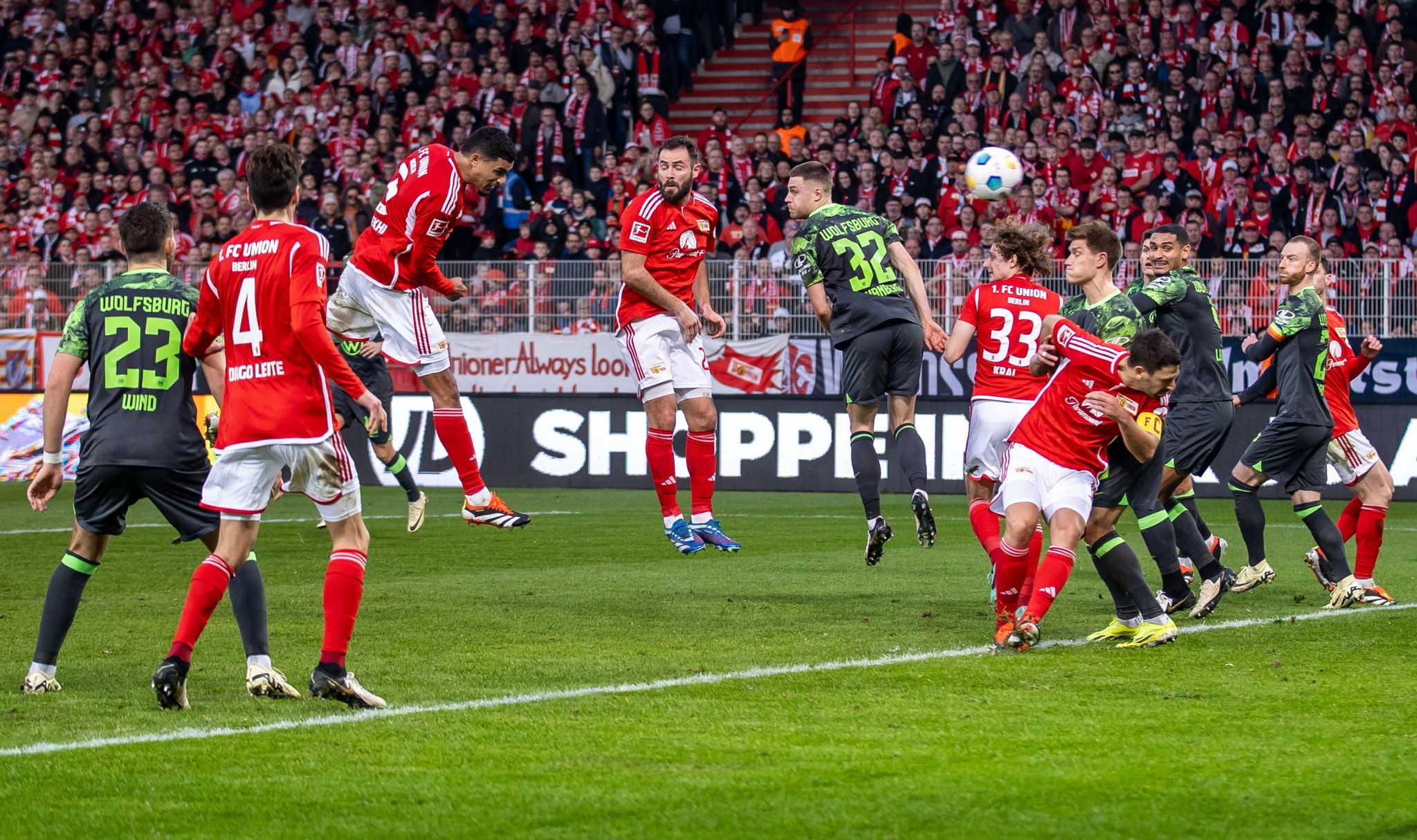 1. FC Union Berlin gewinnt Spiel trotz Fan-Protesten