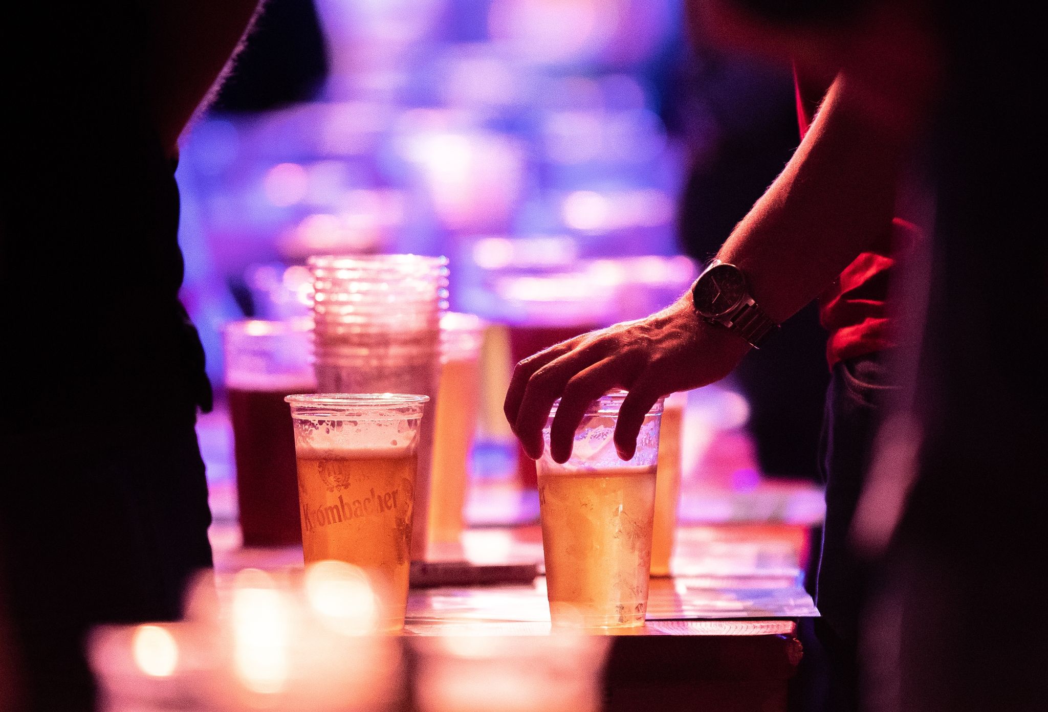 Bierkonsum in Deutschland auf neuem Tiefstand, Brauereien in Alarmstimmung