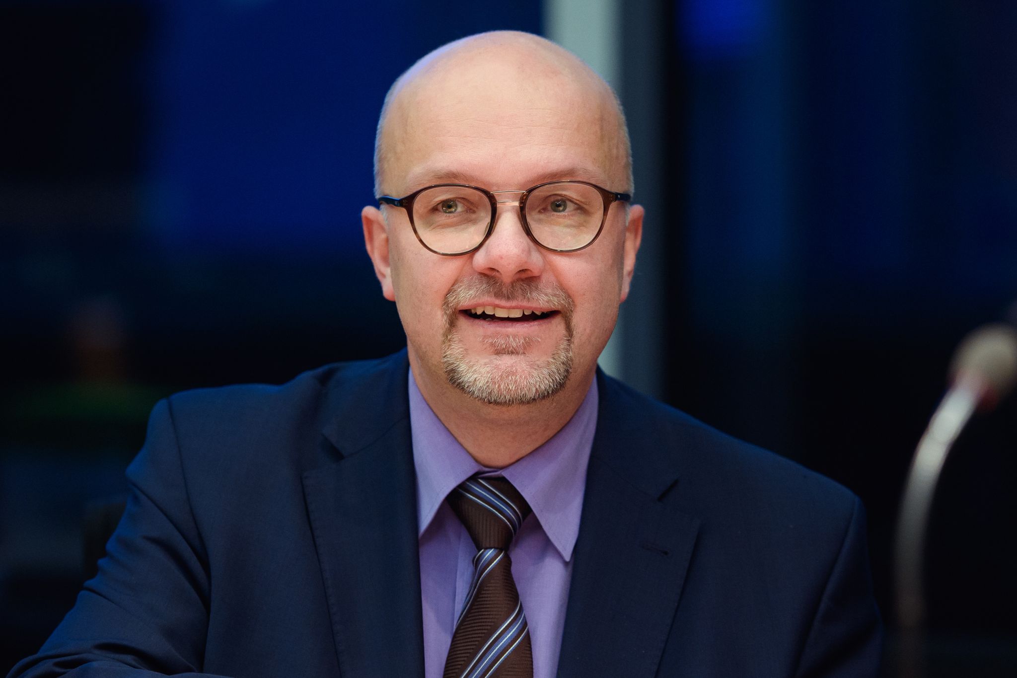 Felgentreu: Wachsam sein und abwehrbereit