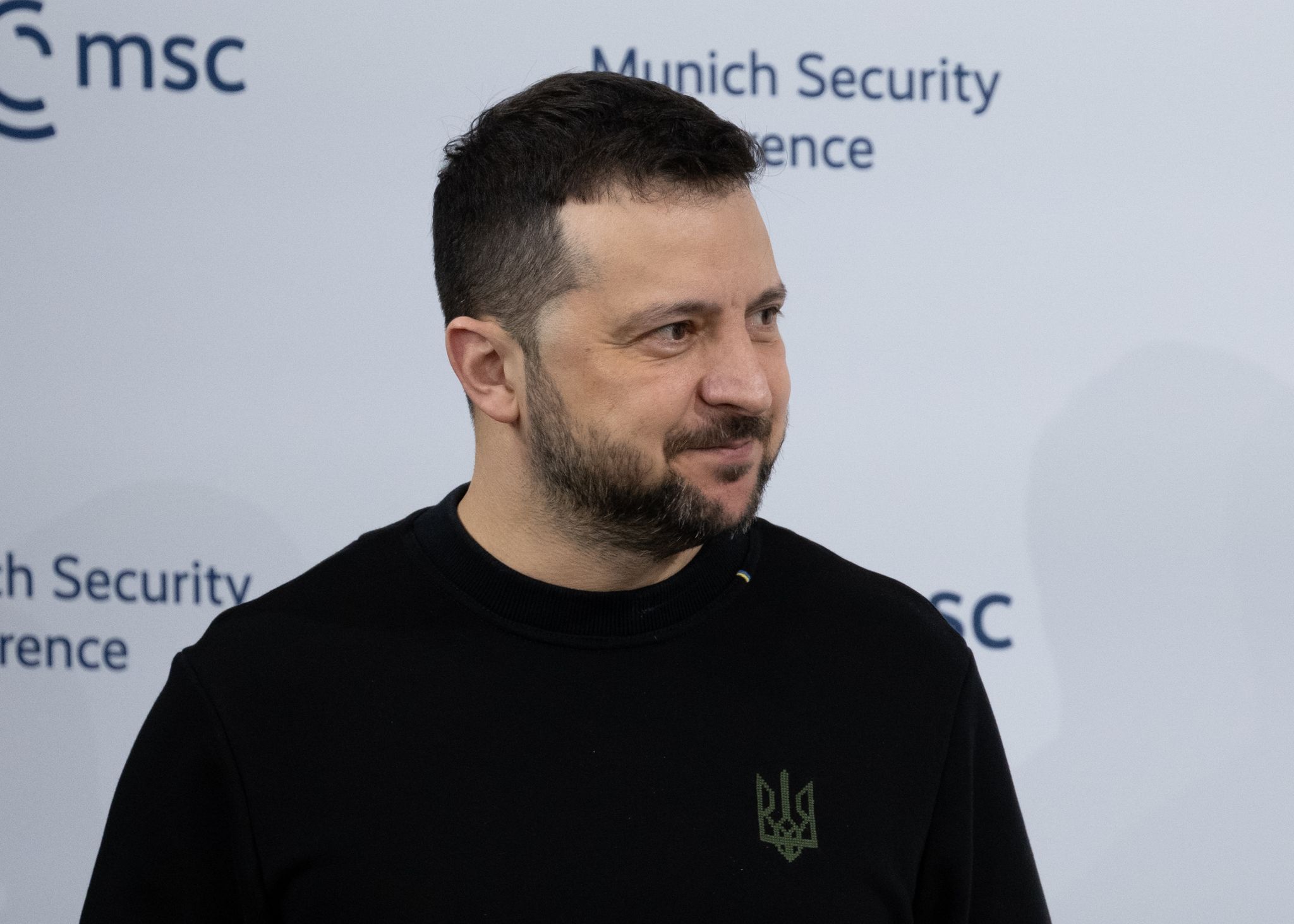 Selenskyj dankt für weltweite Solidarität, Ukraine kämpft gegen russischen Angriffskrieg