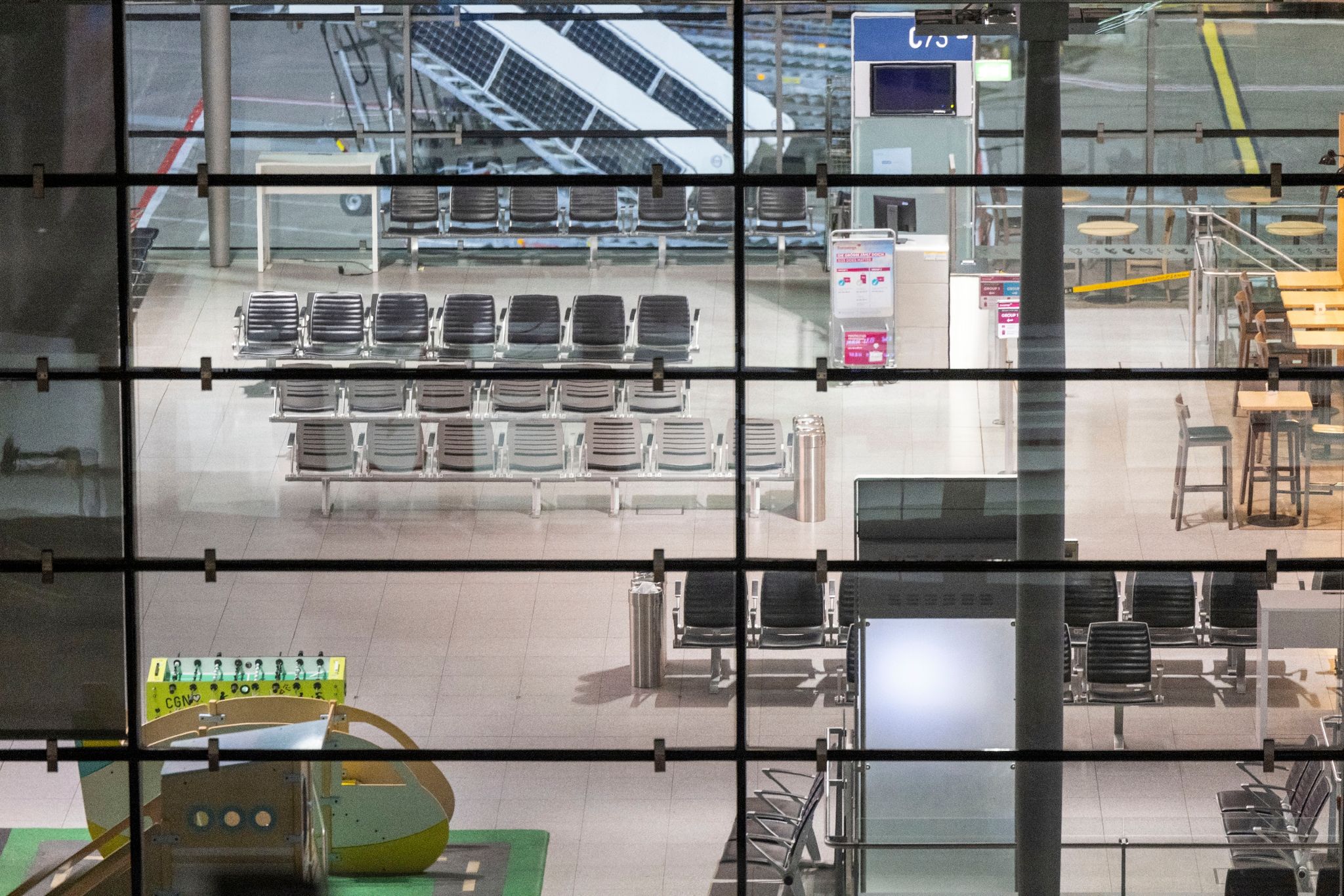 Streik bei Luftsicherheit legt Flugverkehr lahm