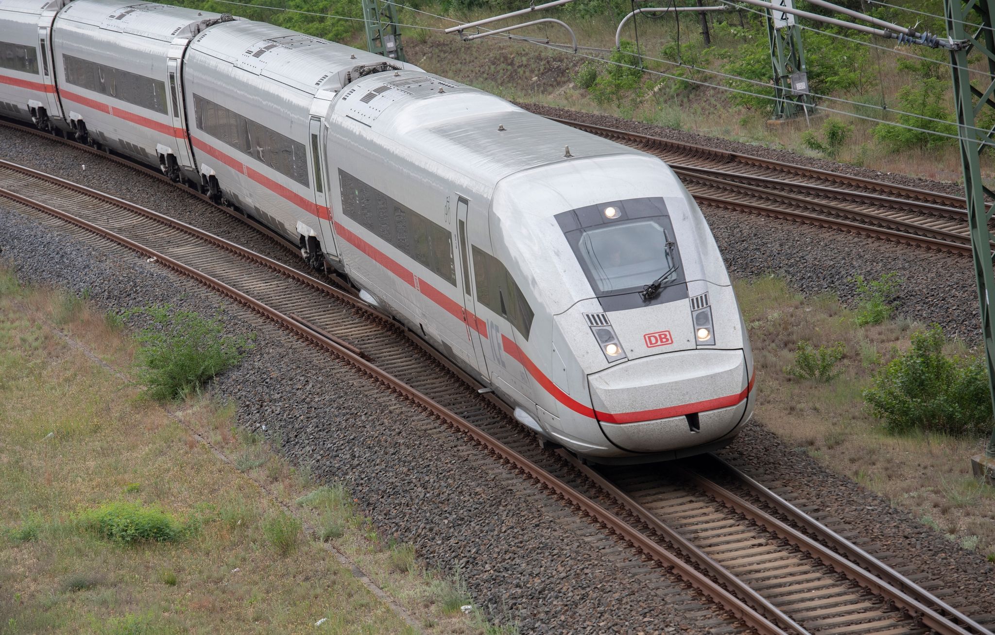 Kritik an geplanten Einsparungen bei der Bahn: Verbände fordern langfristige Finanzierung von Modernisierungsprojekten