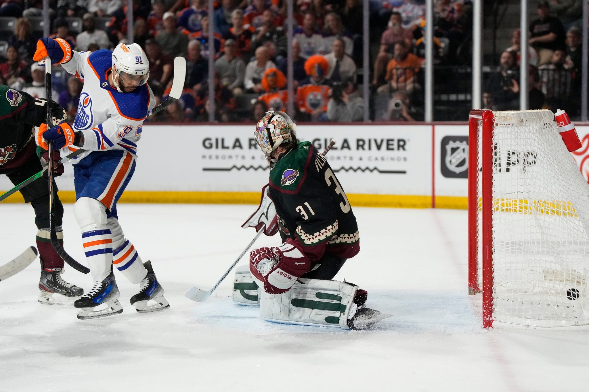 Leon Draisaitl führt Oilers zum Sieg in Arizona