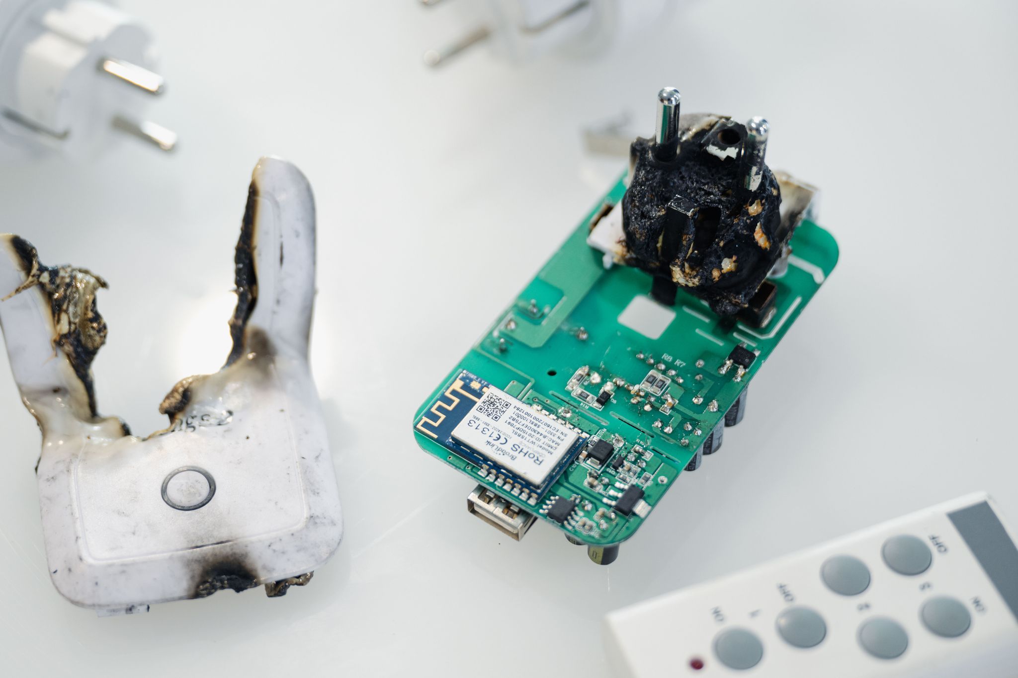 Gefährliche Elektroartikel auf dem Vormarsch: Bundesnetzagentur nimmt Tausende Produkte vom Markt