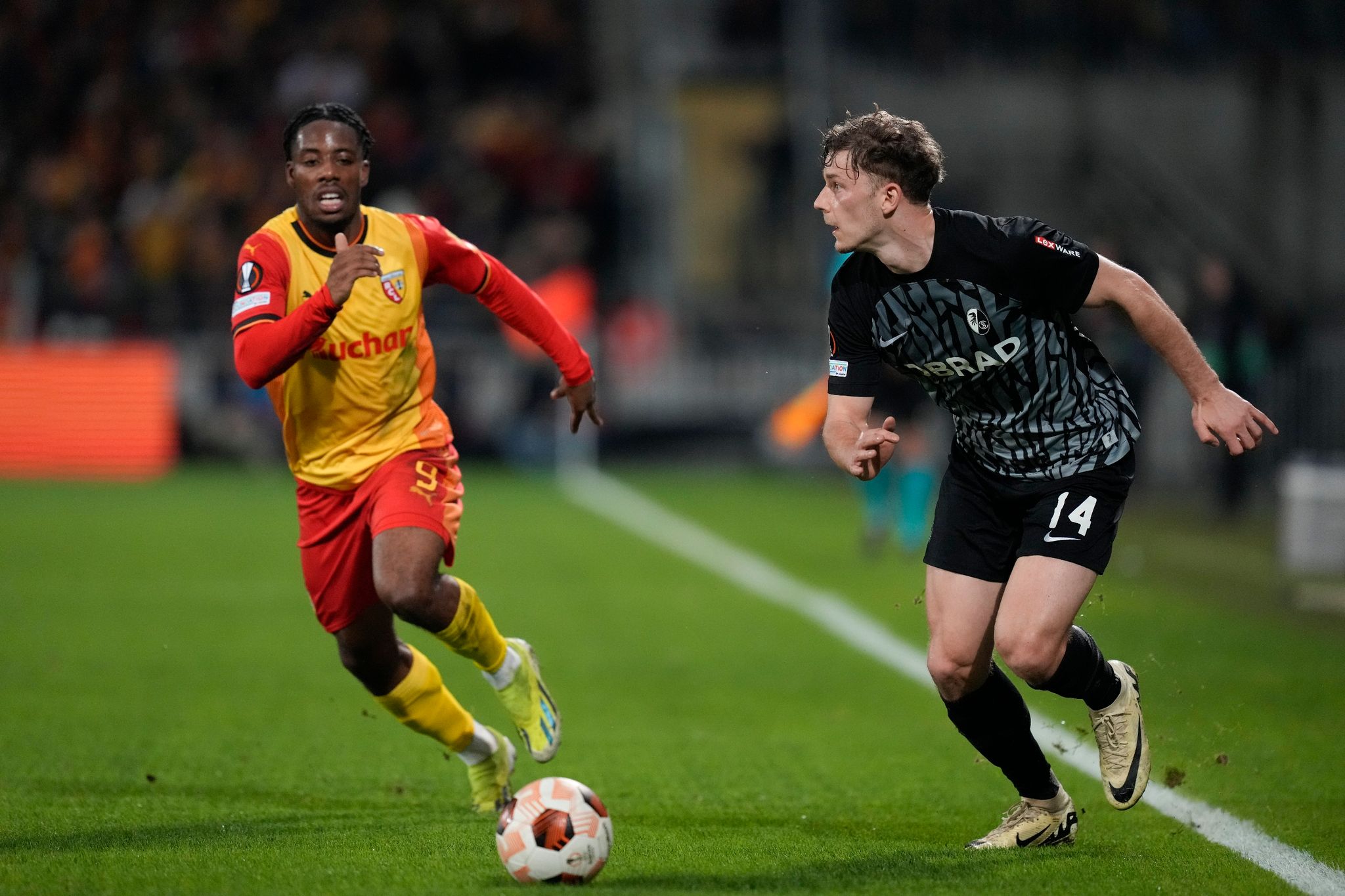 SC Freiburg erleichtert nach torlosem Unentschieden in Playoff-Hinspiel der Europa League