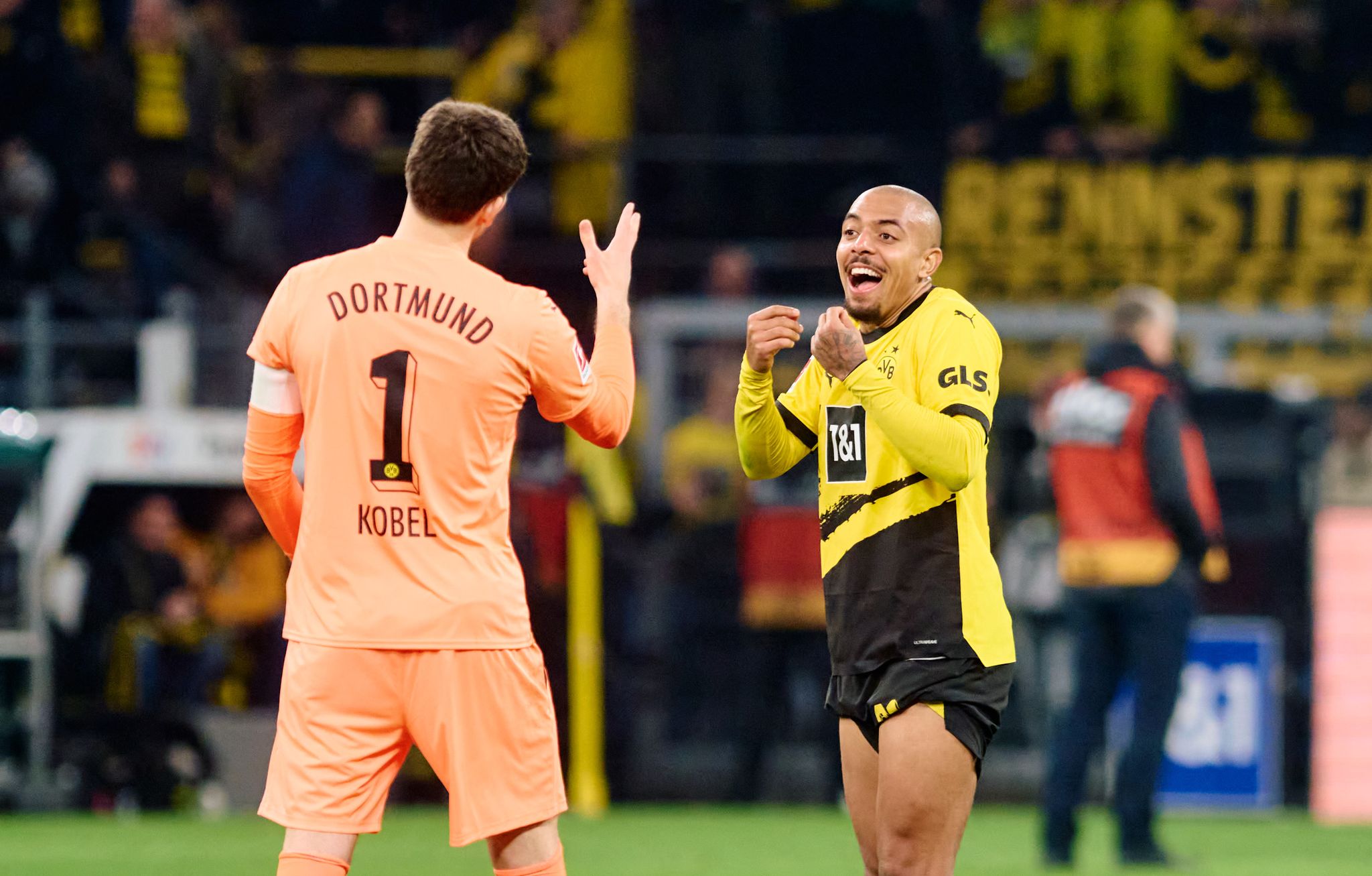 Favorit Borussia Dortmund mit Malen und Bensebaini fit für Champions League-Duell in Eindhoven