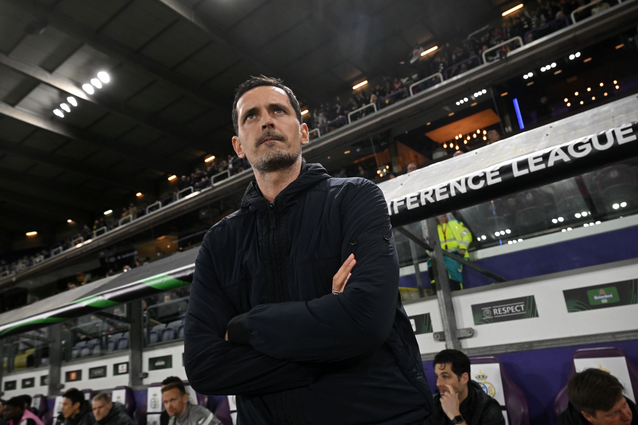 Eintracht Frankfurt Trainer unzufrieden nach Unentschieden gegen Union Saint-Gilloise