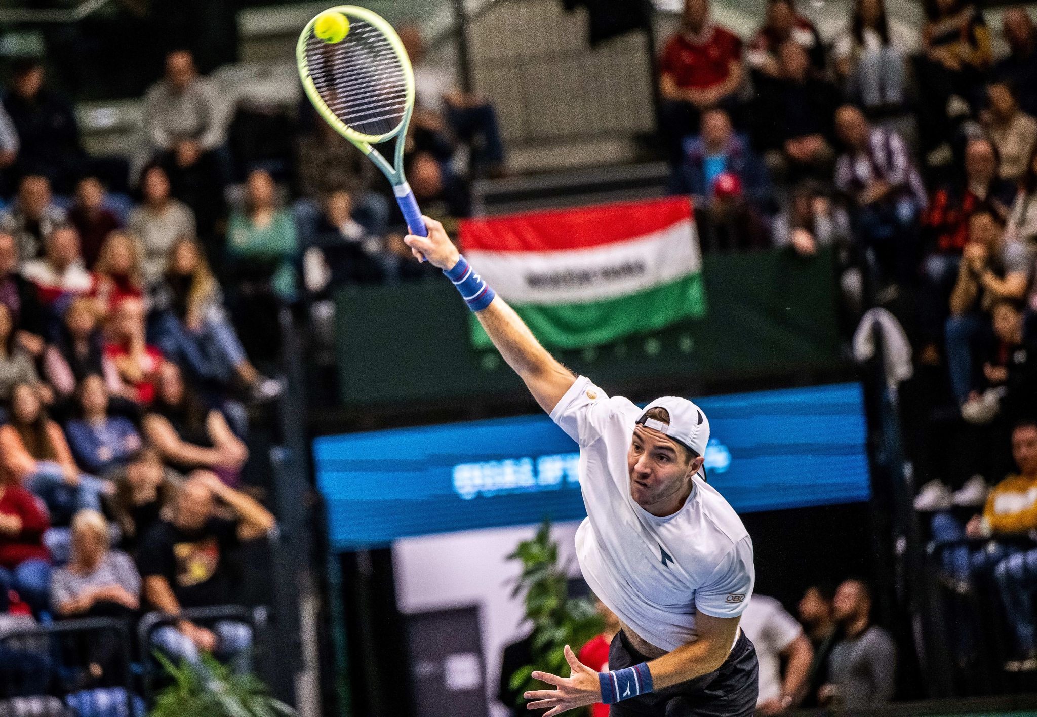 Deutsches Davis-Cup-Team bangt nach ausgeglichenem Auftakt um Gruppenphasen-Sprung