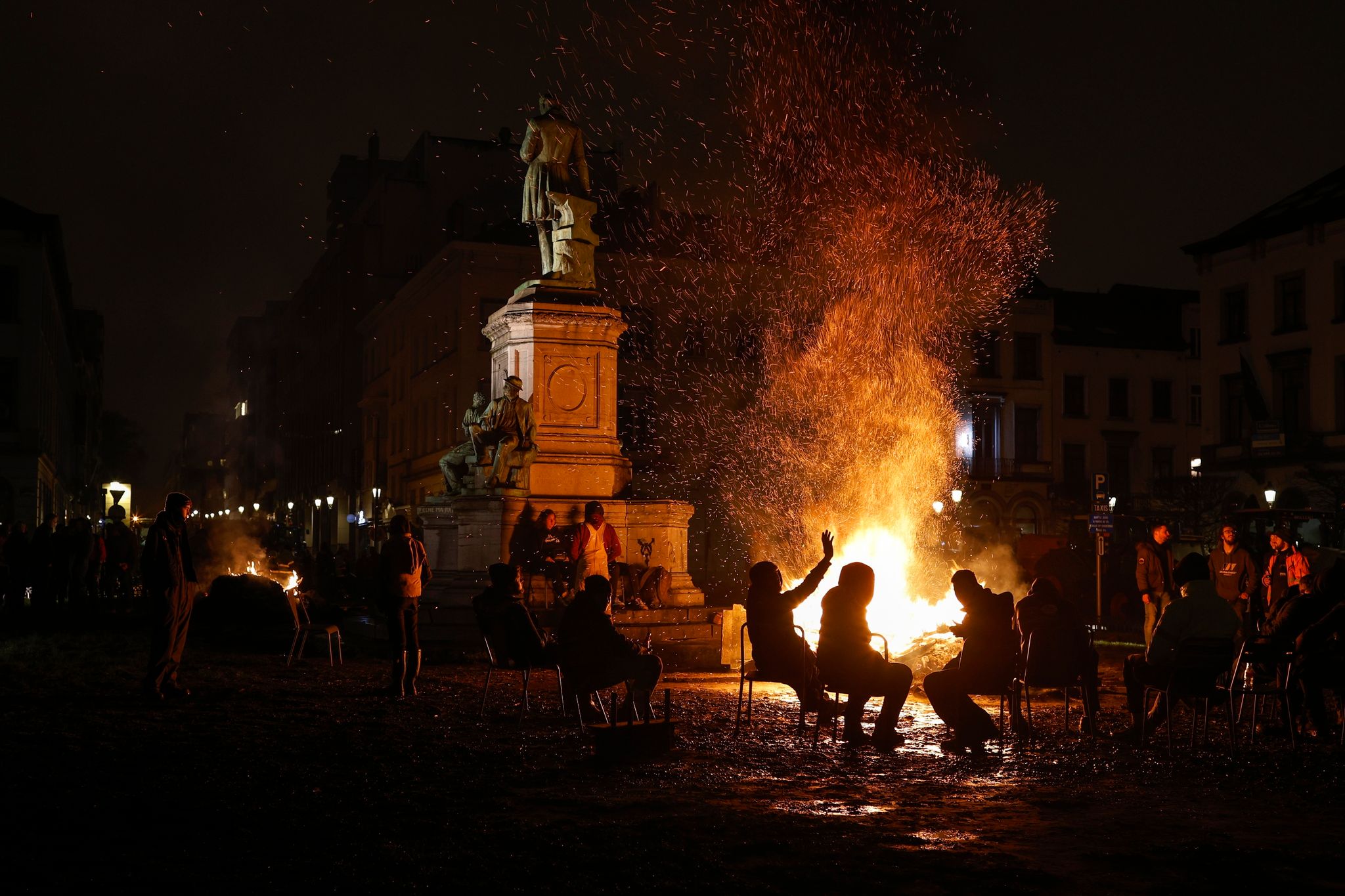 Bauernproteste in Brüssel: Gewalt gegen Umweltauflagen und Handelsabkommen
