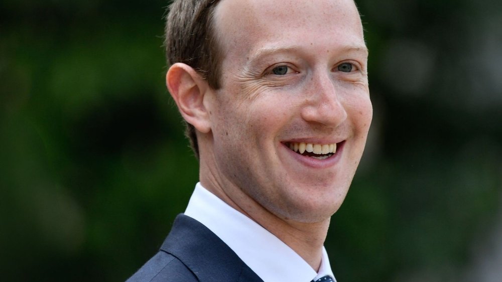 Mark Zuckerberg feiert den 20. Geburtstag von Facebook