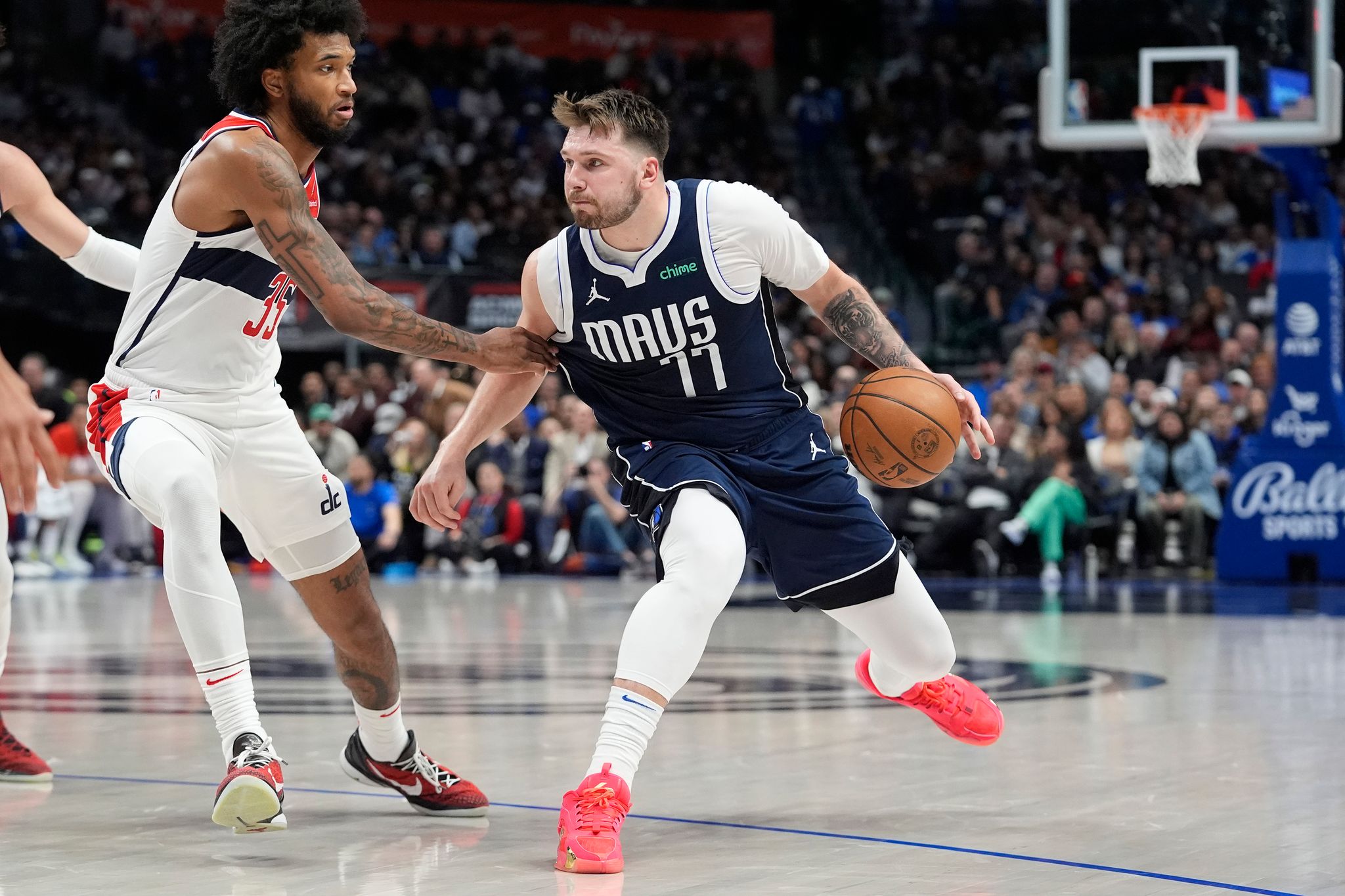 NBA: Mavericks bauen Siegesserie aus – Doncic überragt