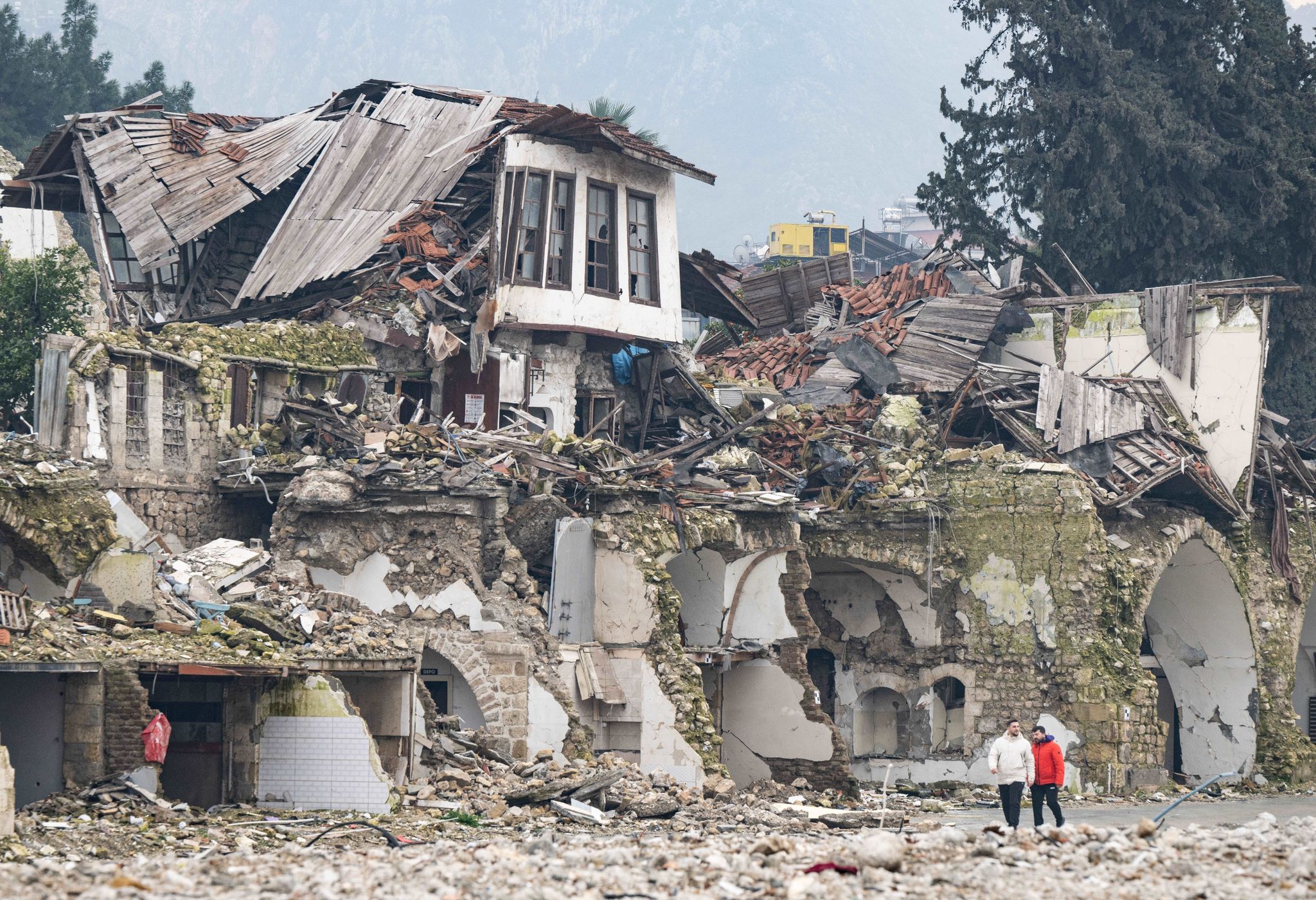 Trümmer, Trauer, Trauma – Ein Jahr nach den Erdbeben
