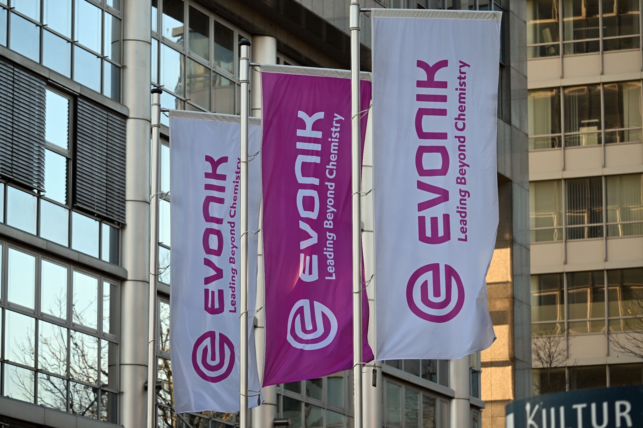 Evonik plant Stellenabbau und Kostenreduzierung