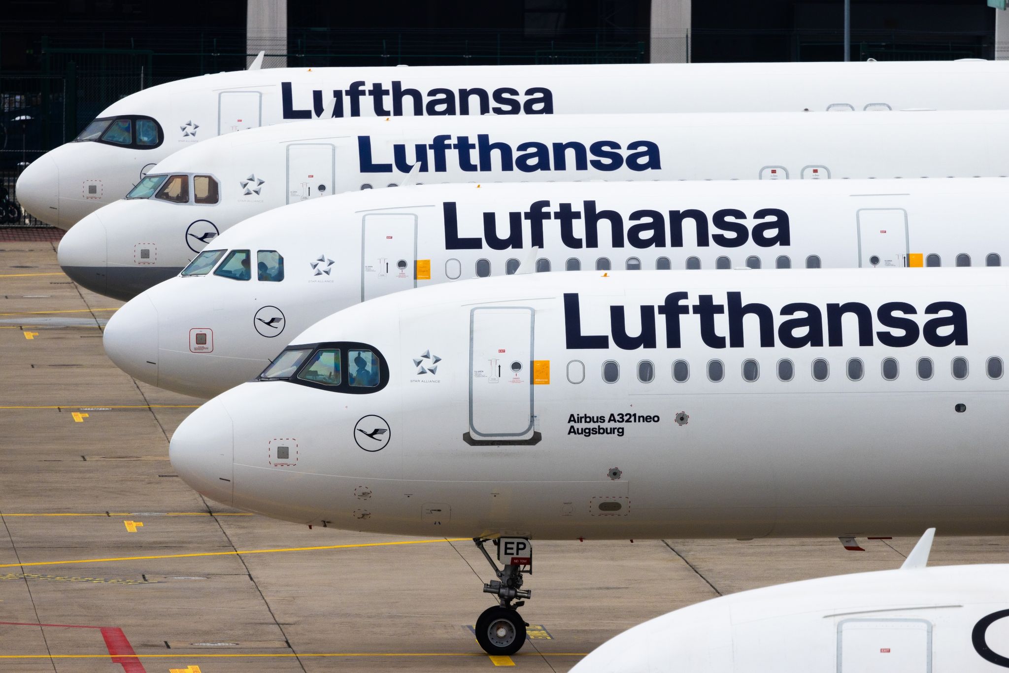 Lufthansa-Streik legt Flugbetrieb lahm
