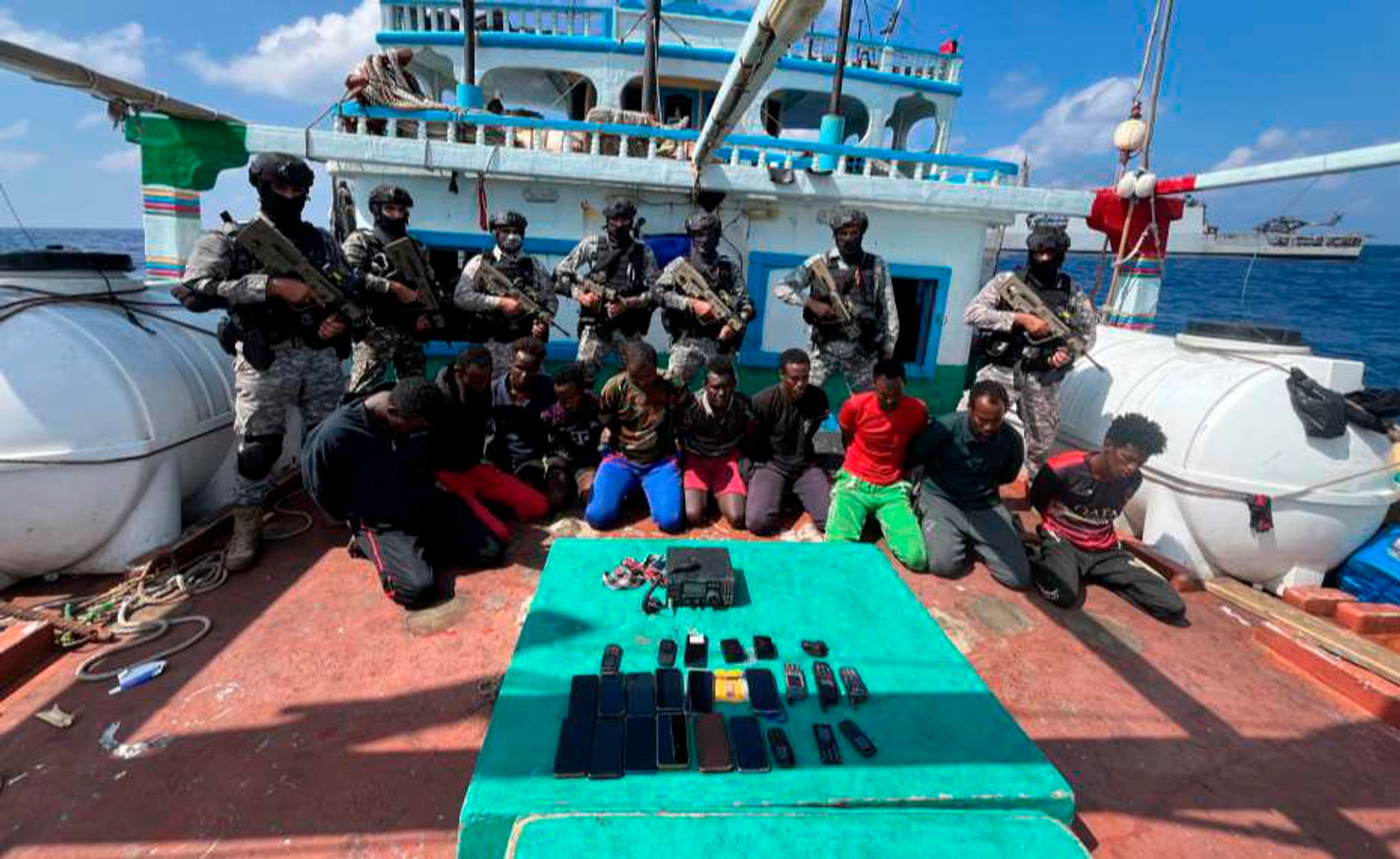 Indien befreit von somalischen Piraten gekapertes Schiff