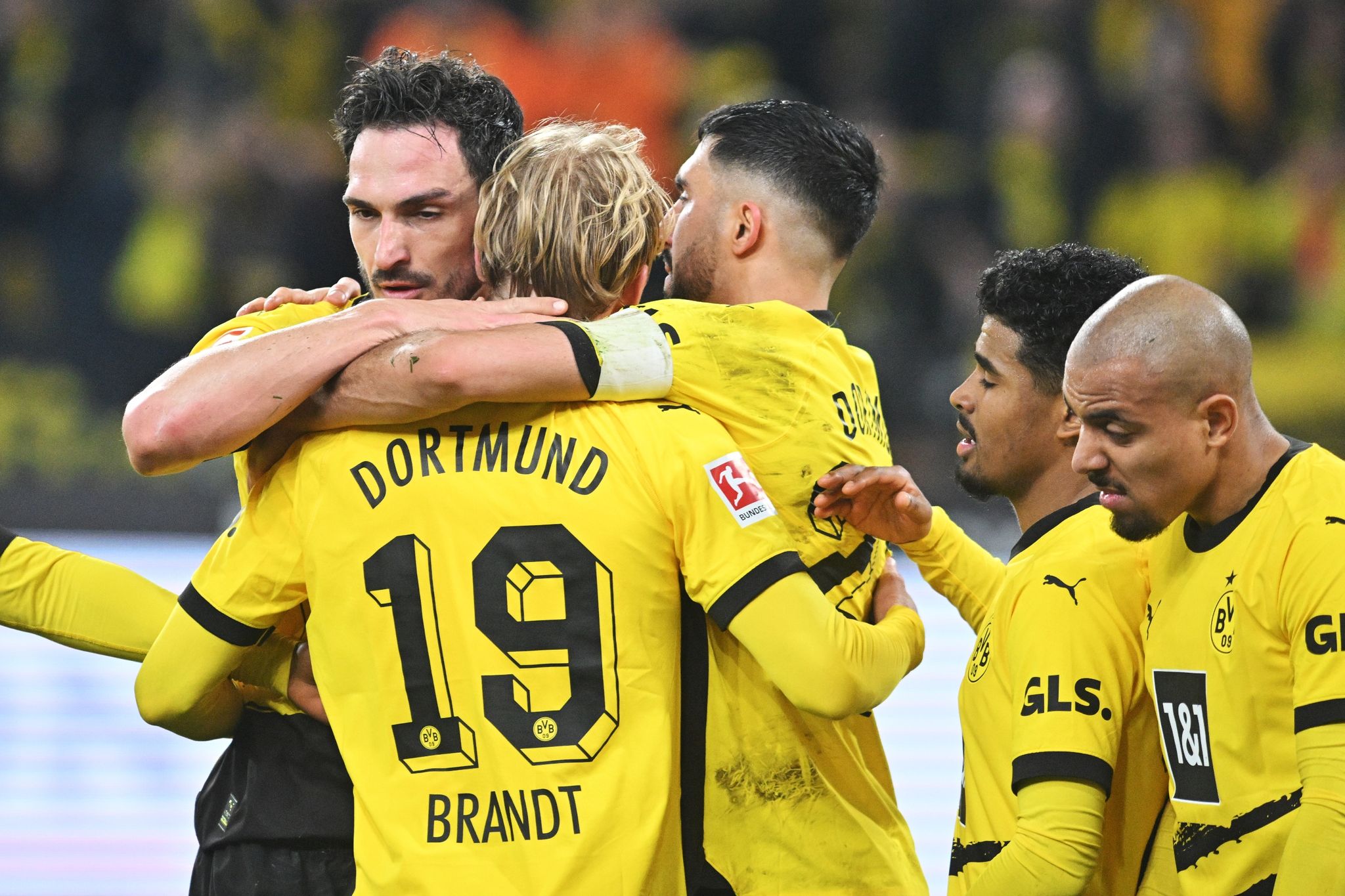BVB zurück auf Rang vier: 3:1 gegen Frankfurt
