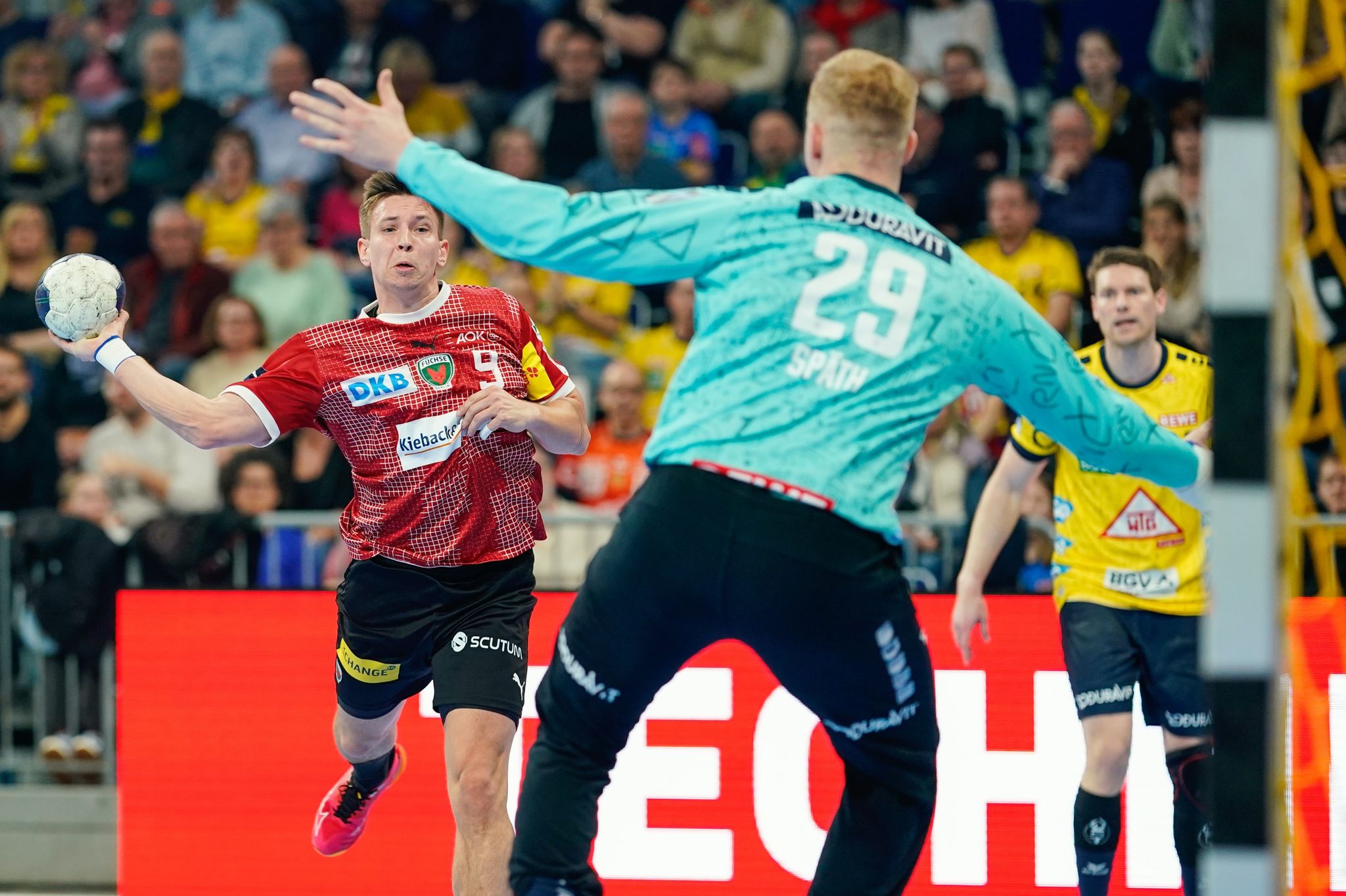 Die Füchse Berlin verteidigen Tabellenführung souverän, bleiben vor dem SCM