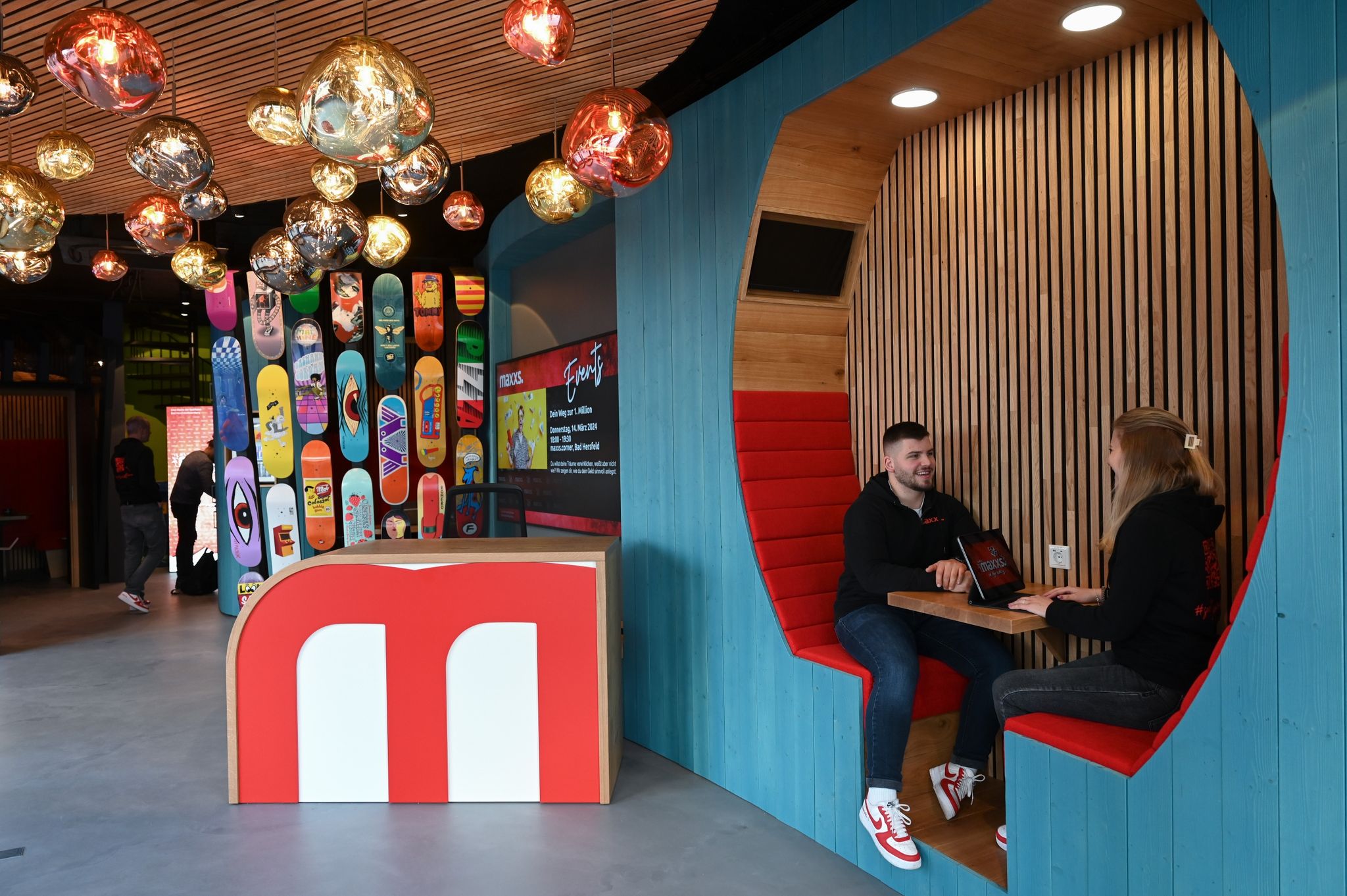 «Dein Place to be»: Sparkassen-Filialen für junge Leute